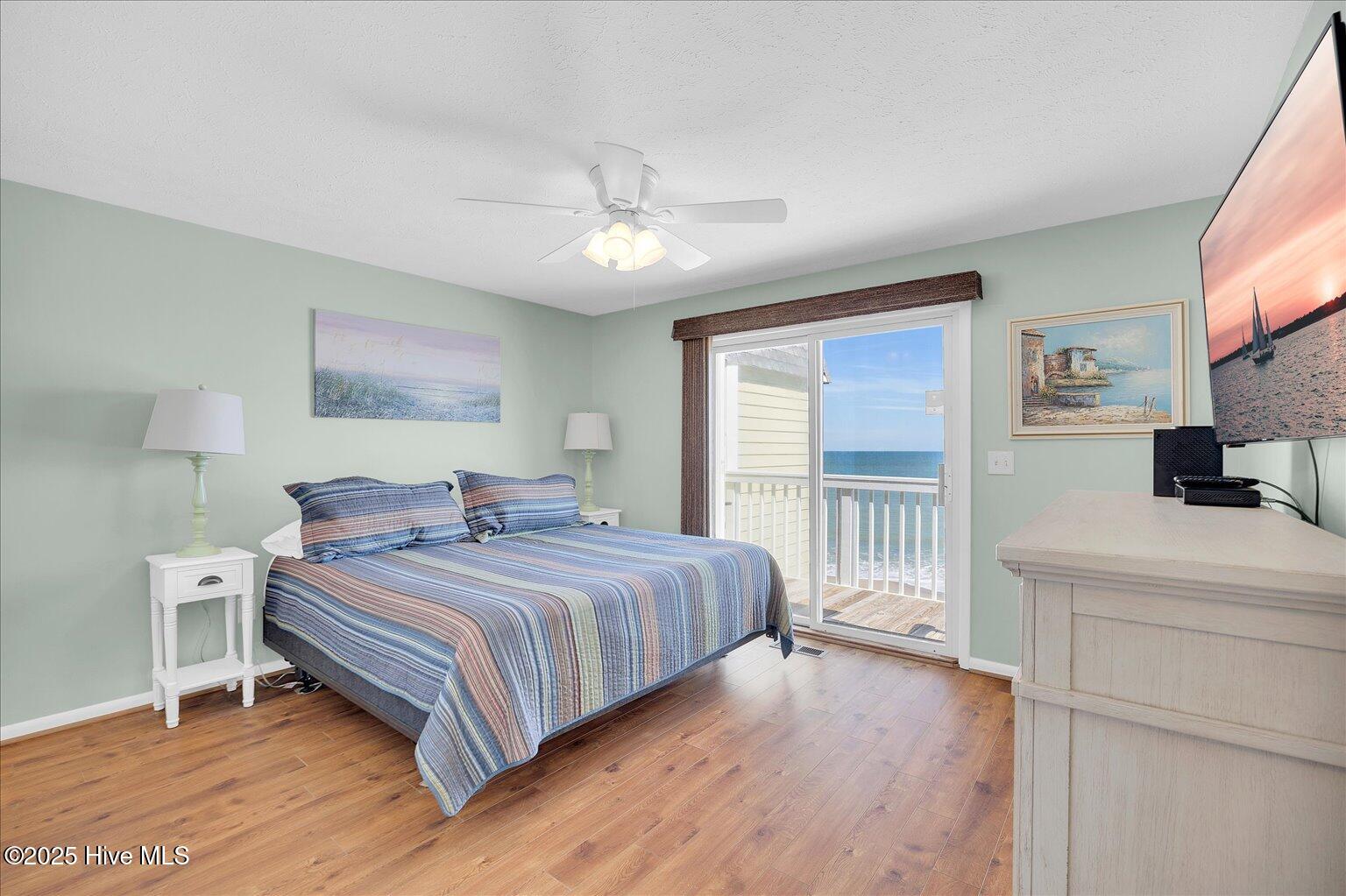 2112 Surfrider Court Property Photo 24