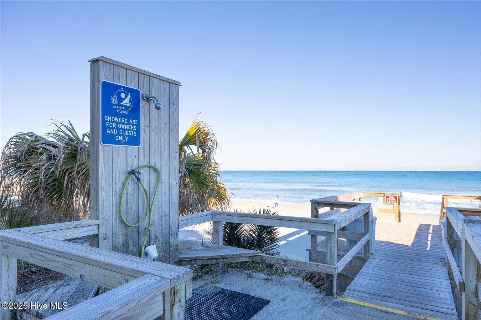 2112 Surfrider Court Property Photo 35