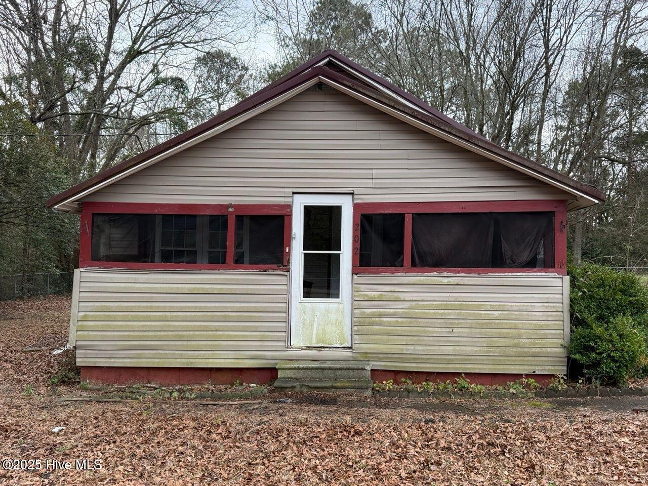 202 N Caledonia Road Property Photo