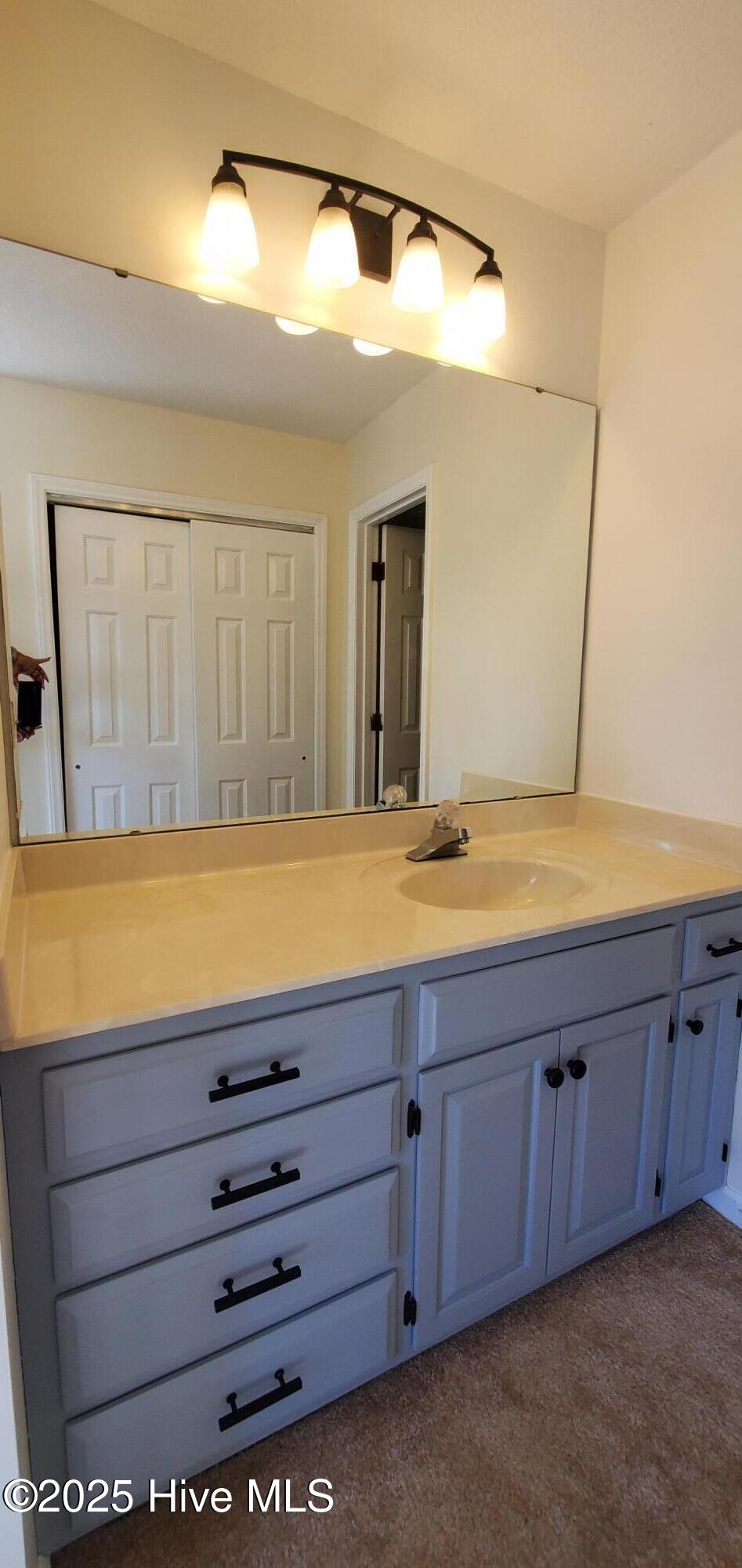 234 Persimmon Drive Apt C Property Photo 4