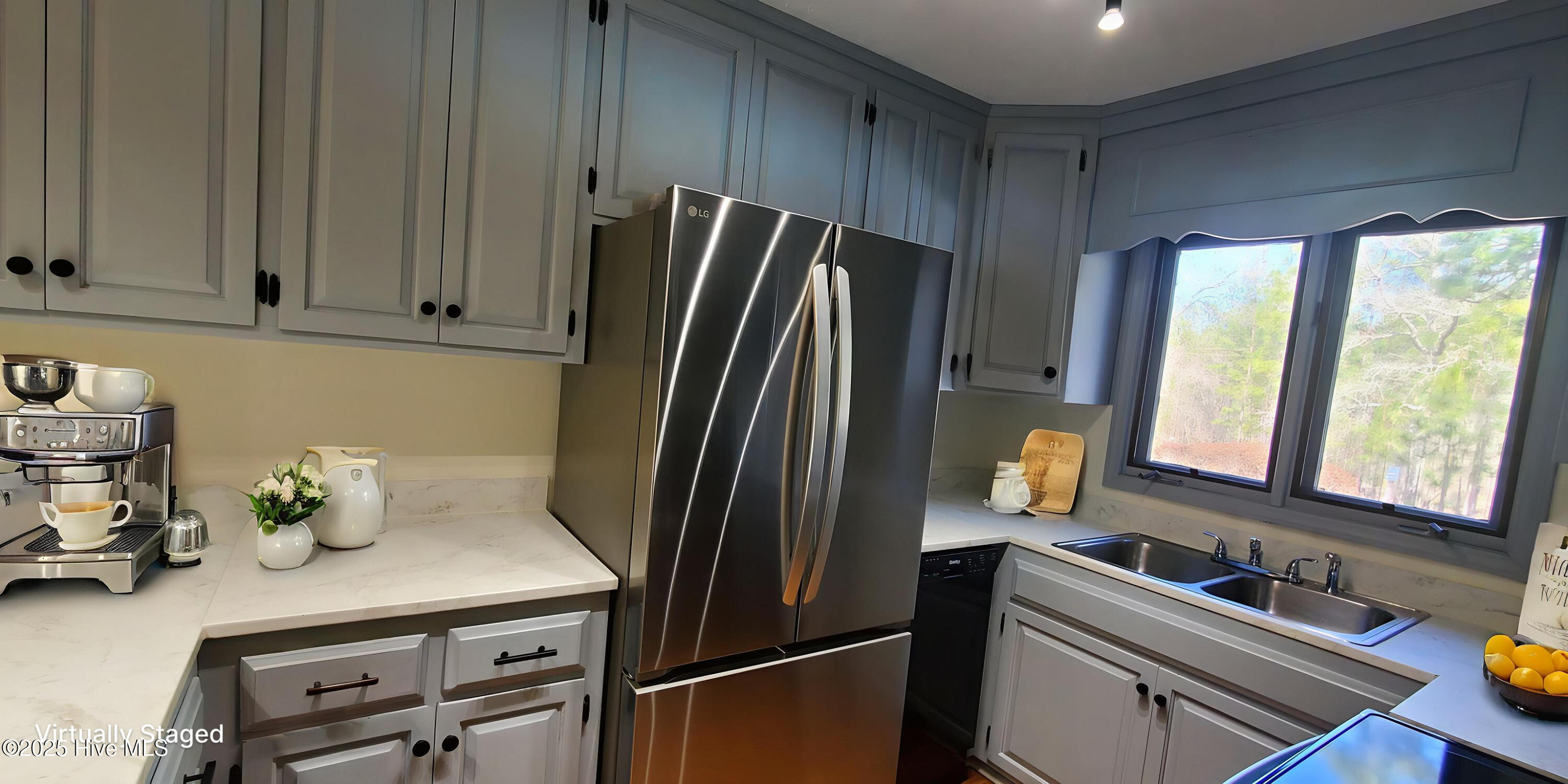234 Persimmon Drive Apt C Property Photo 7
