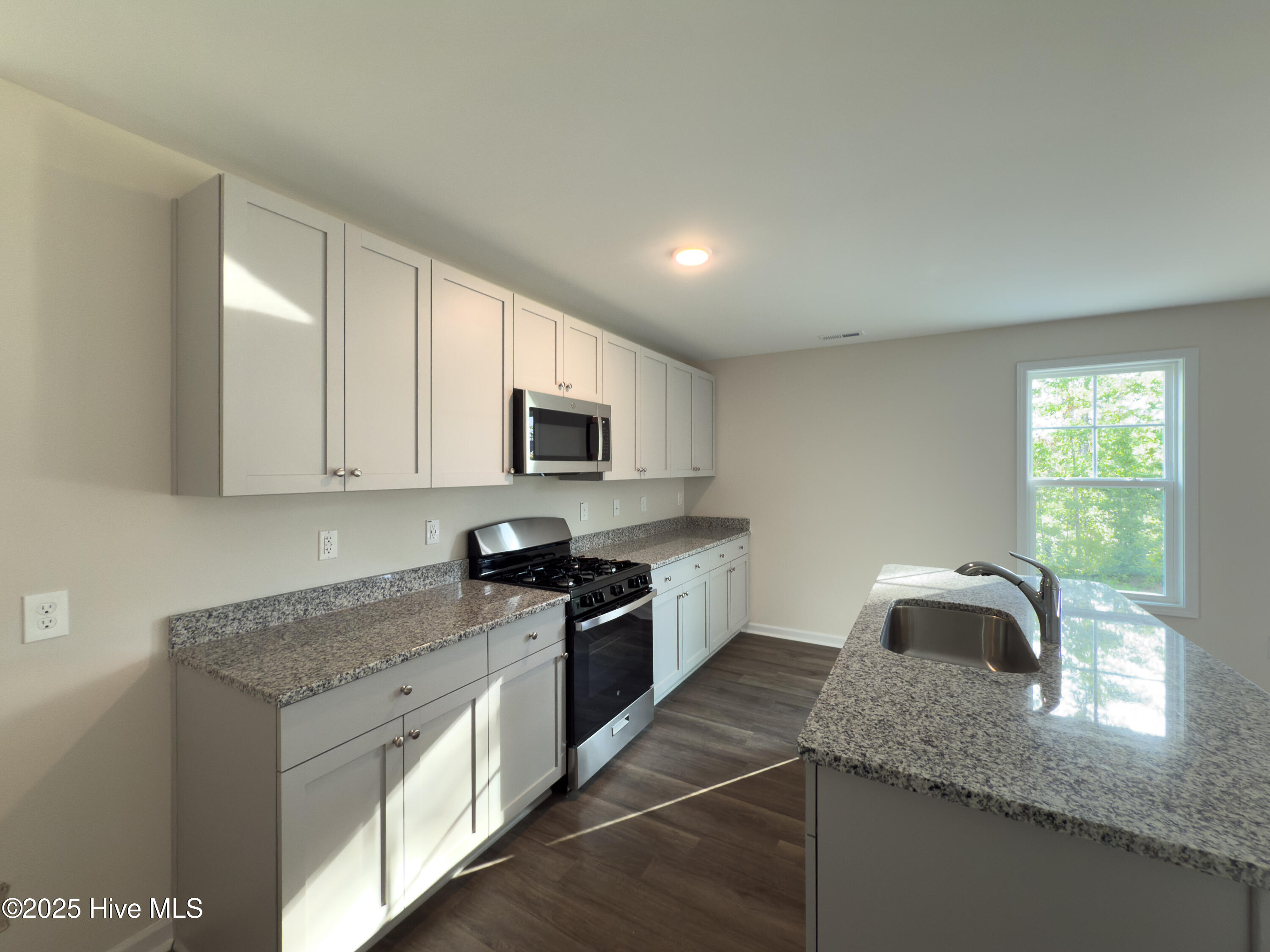 2149 Purebred Circle Property Photo 4