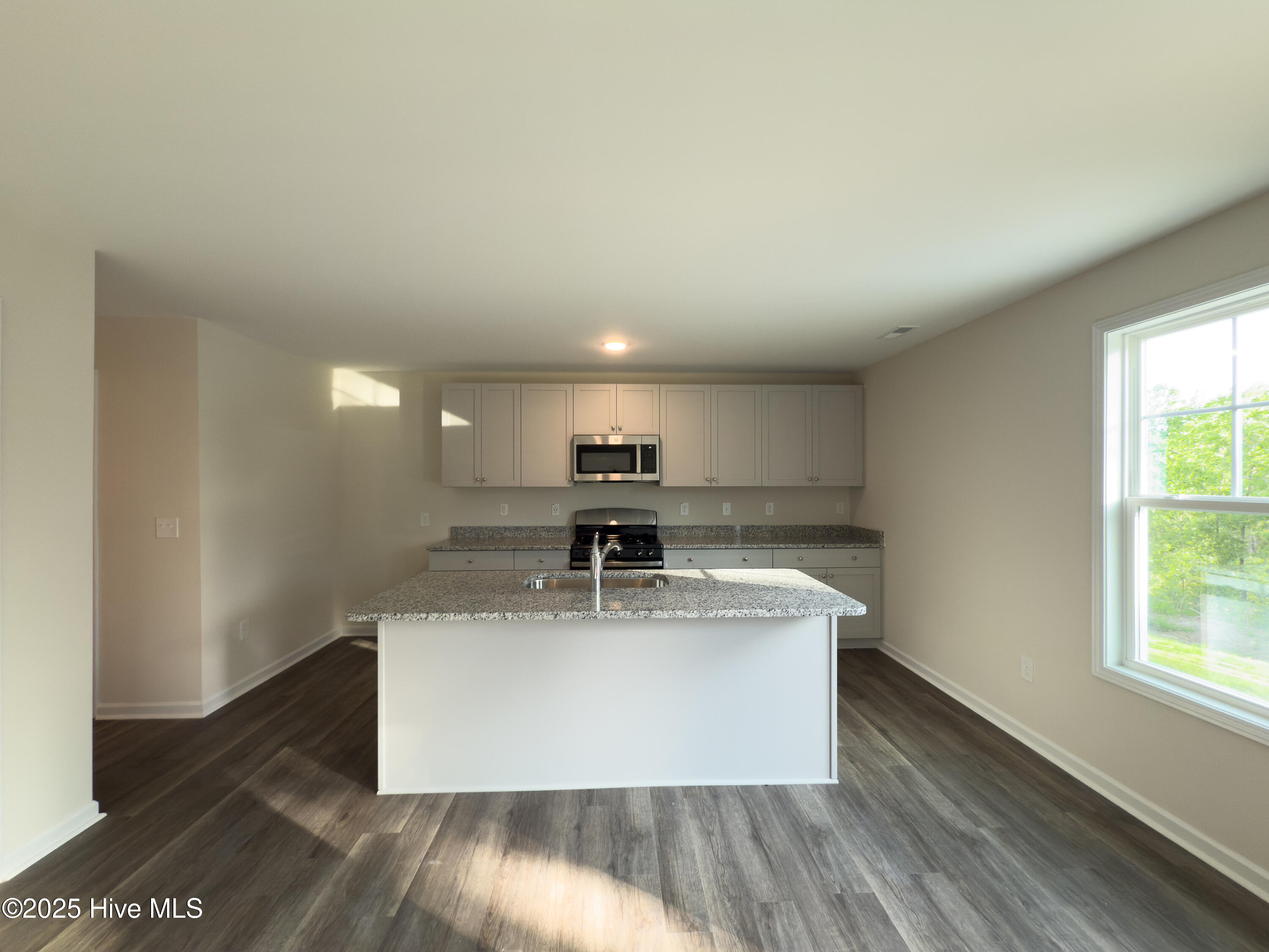2149 Purebred Circle Property Photo 5
