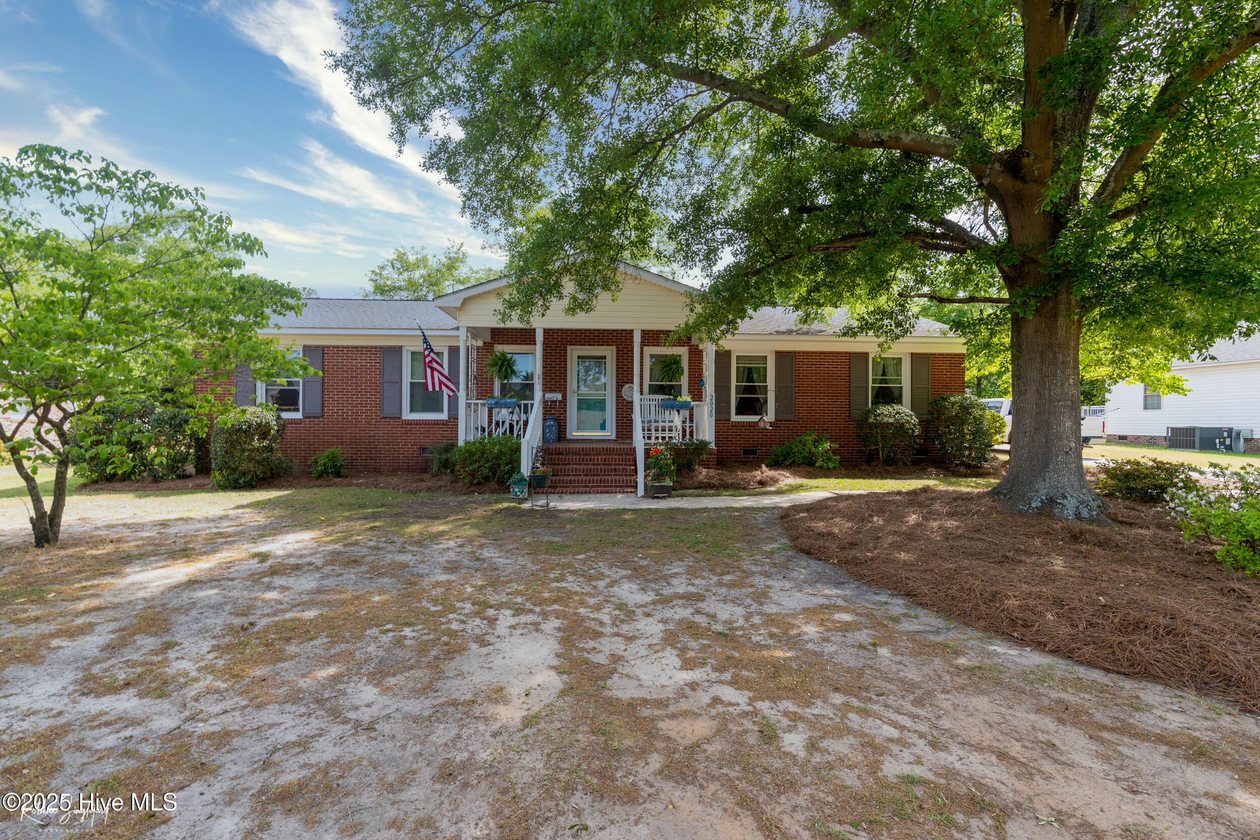 2020 Pinedale Road Property Photo