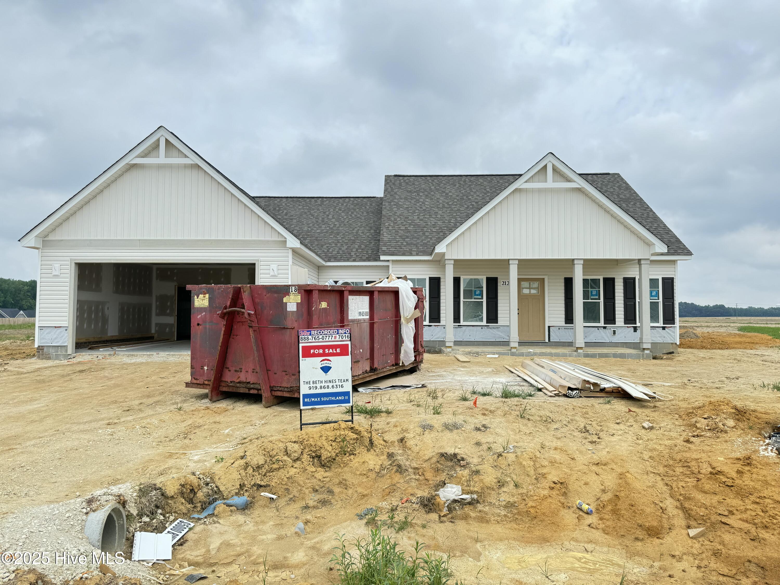 212 Dunbar Hill Drive Property Photo 1