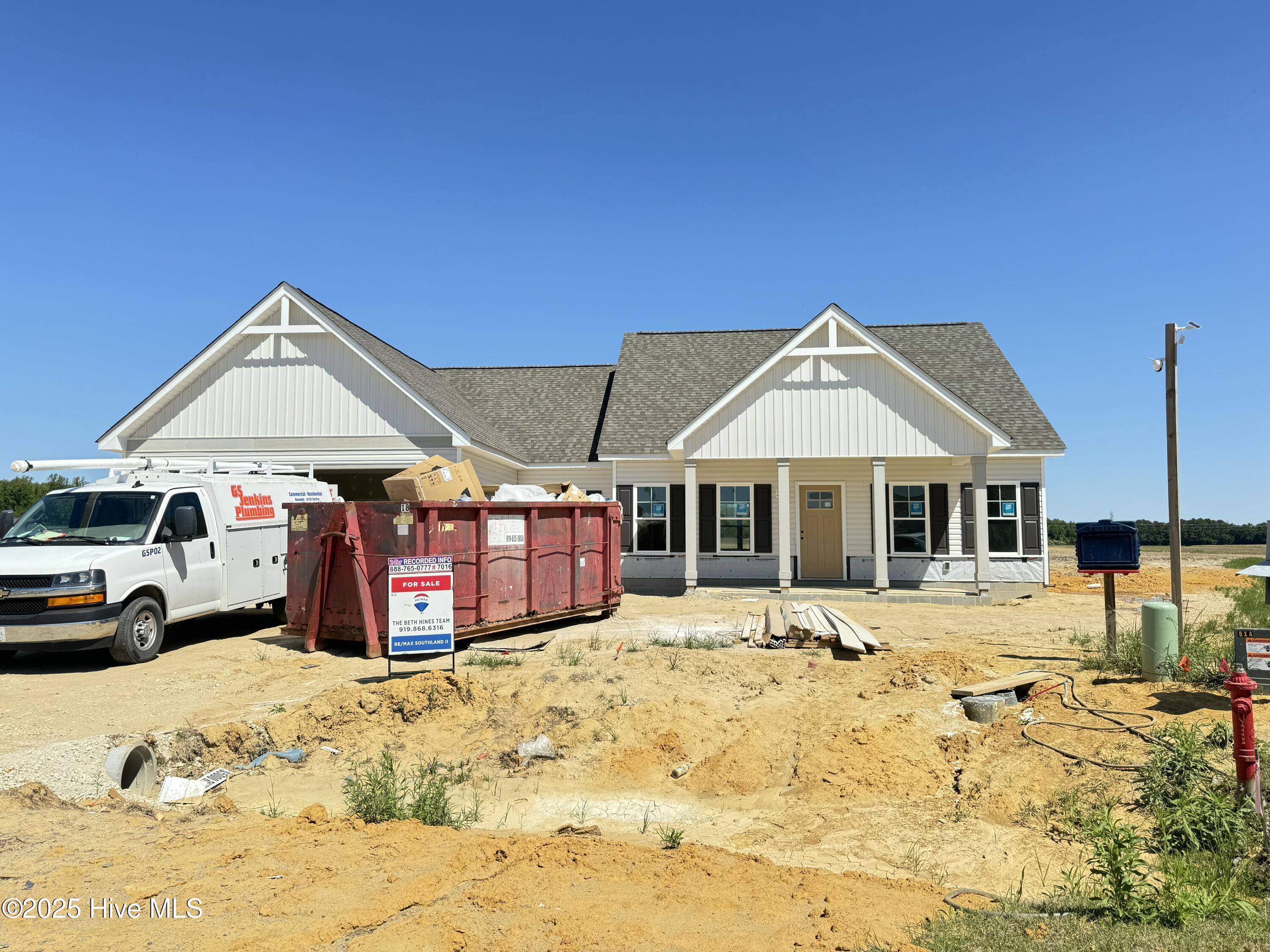 212 Dunbar Hill Drive Property Photo 3
