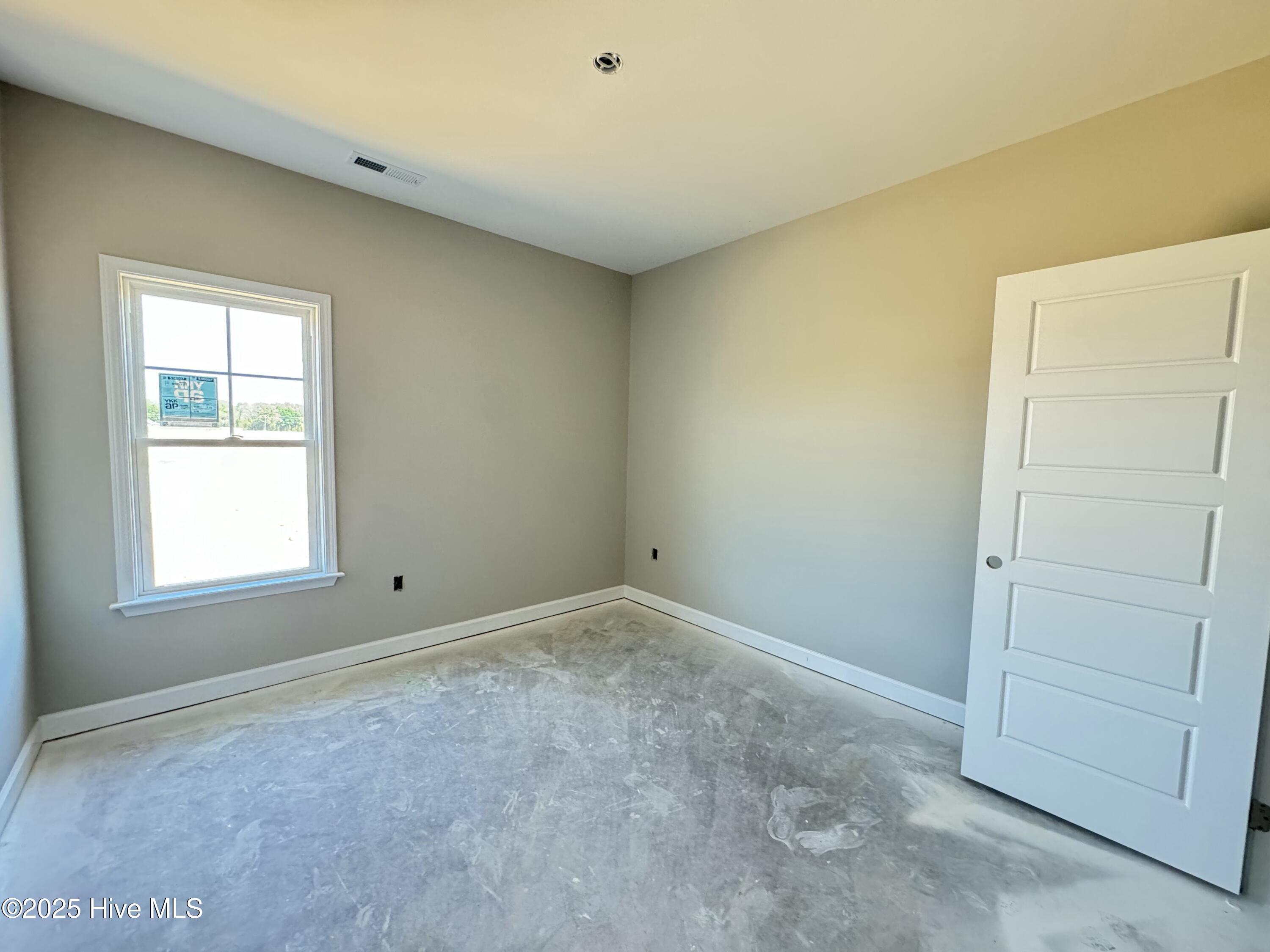 212 Dunbar Hill Drive Property Photo 16