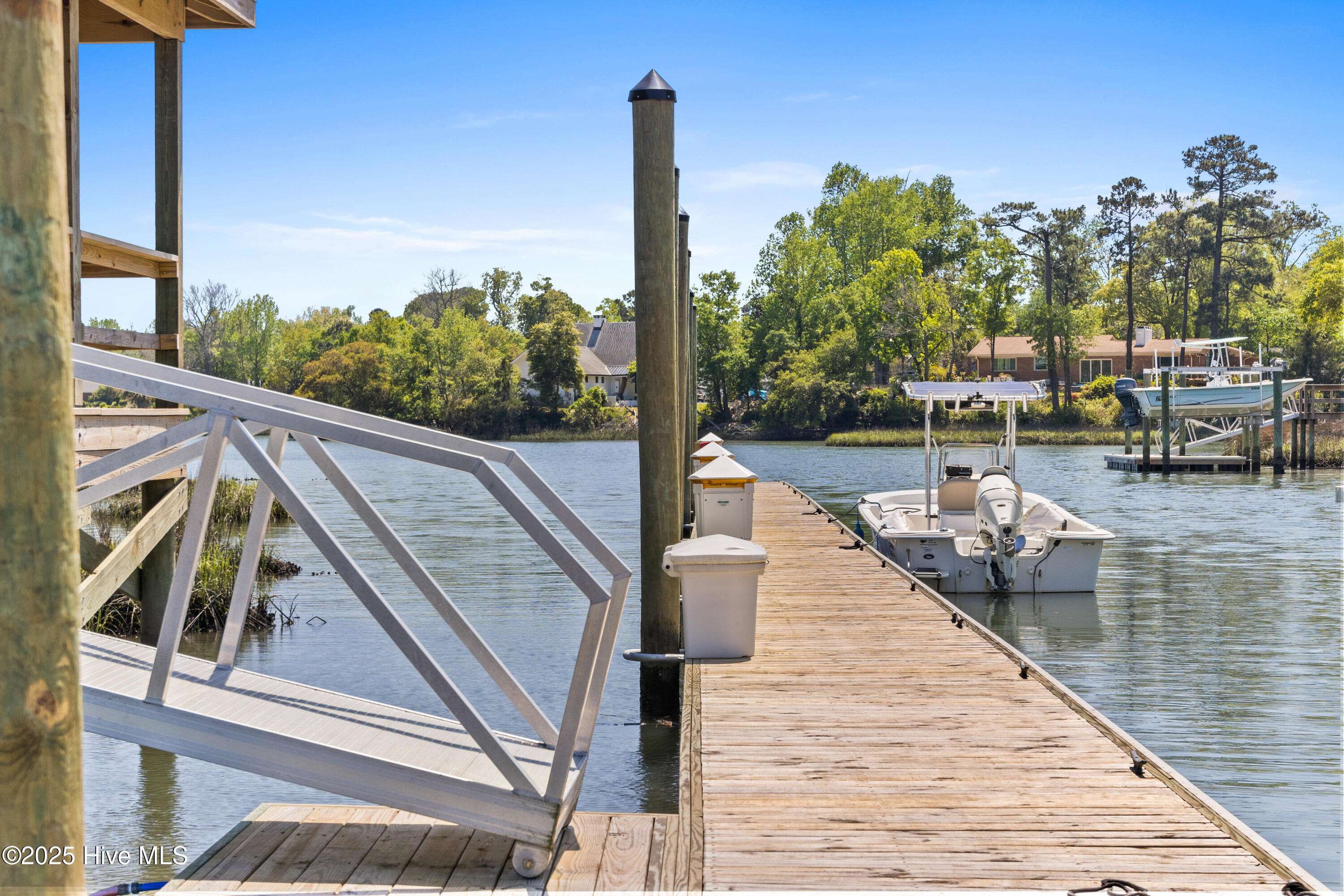 119 Waters Edge Drive Property Photo 30