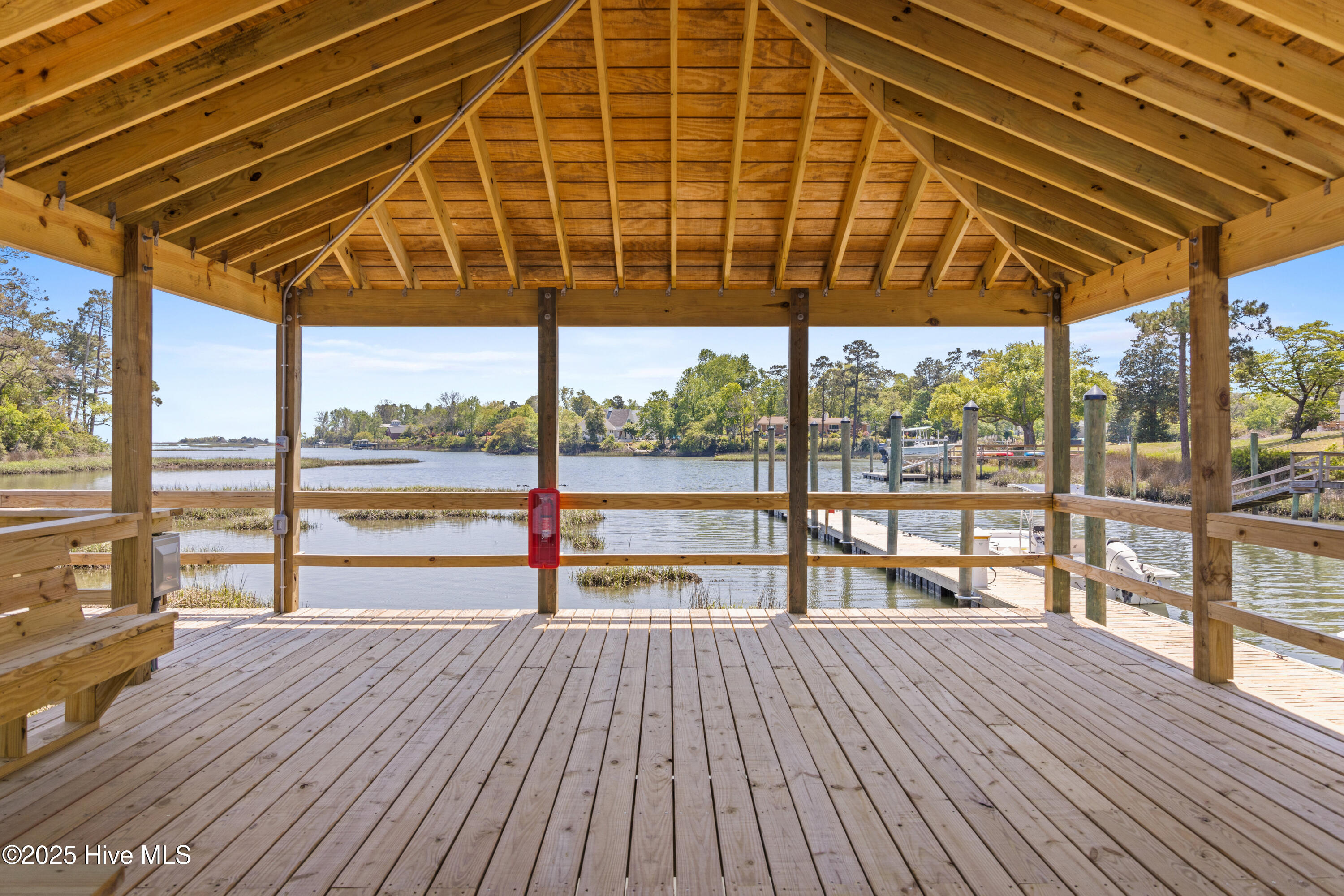 119 Waters Edge Drive Property Photo 33