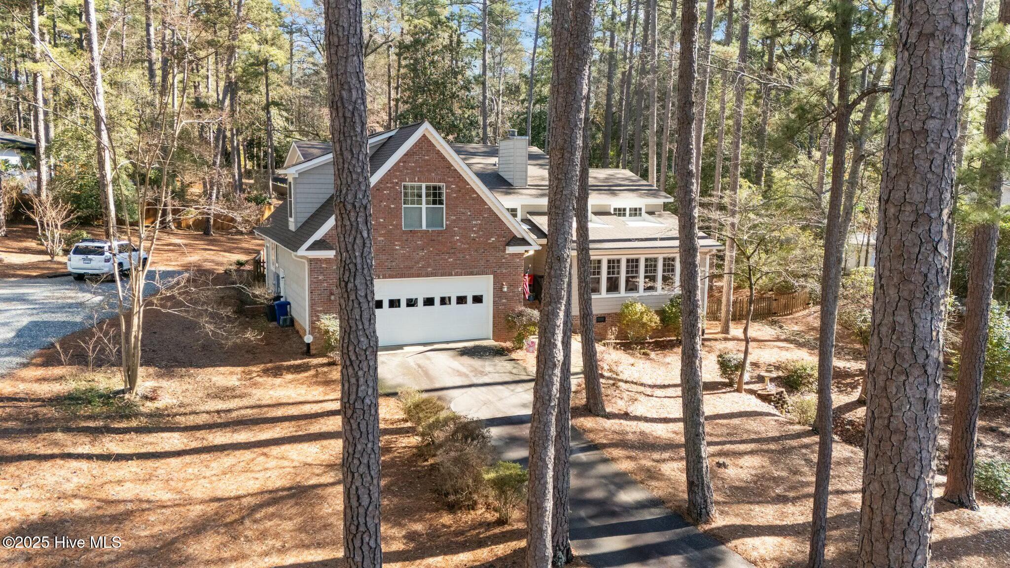 575 S Valley Road Property Photo 1