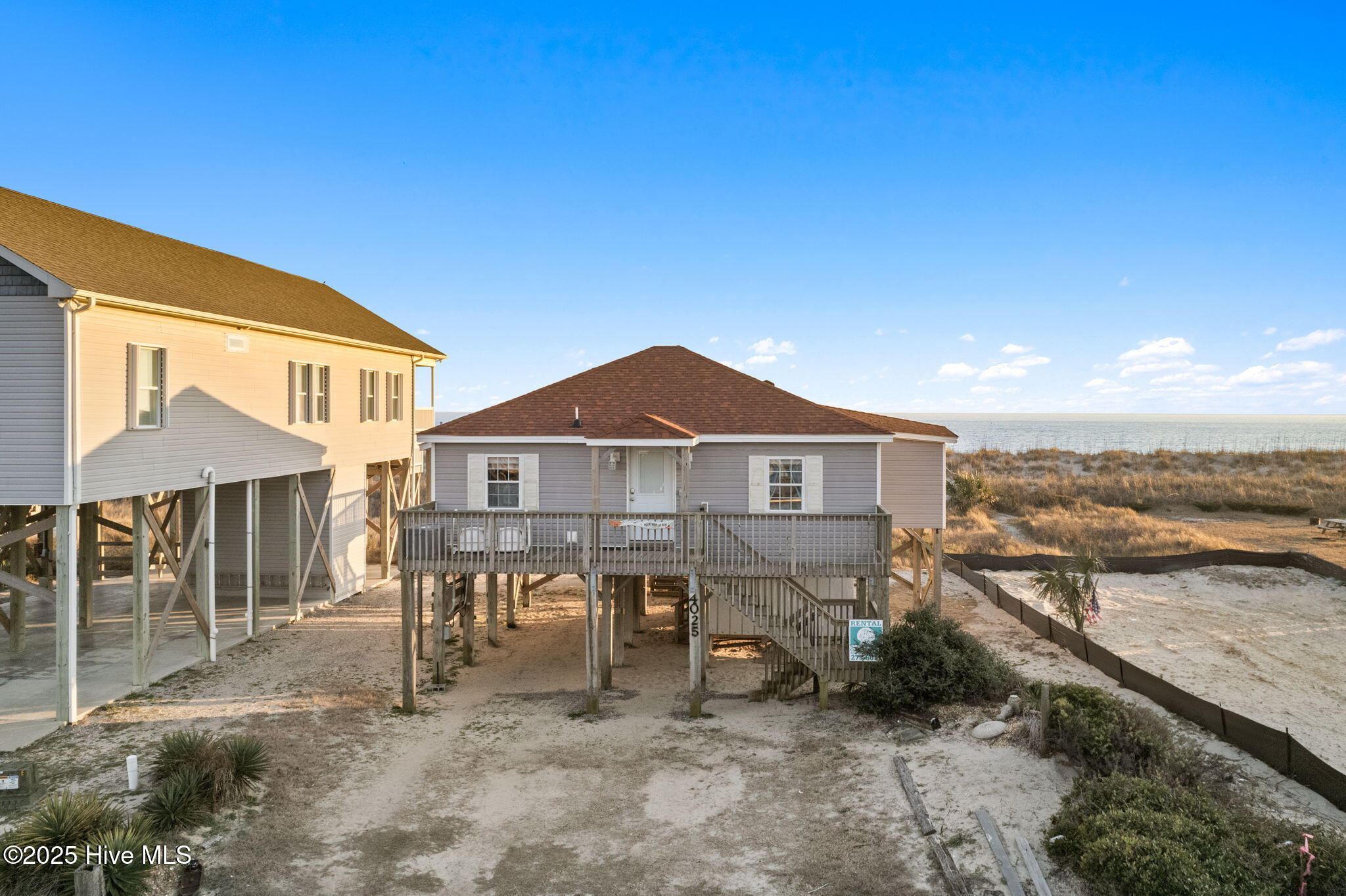 4025 E Beach Drive Property Photo 3