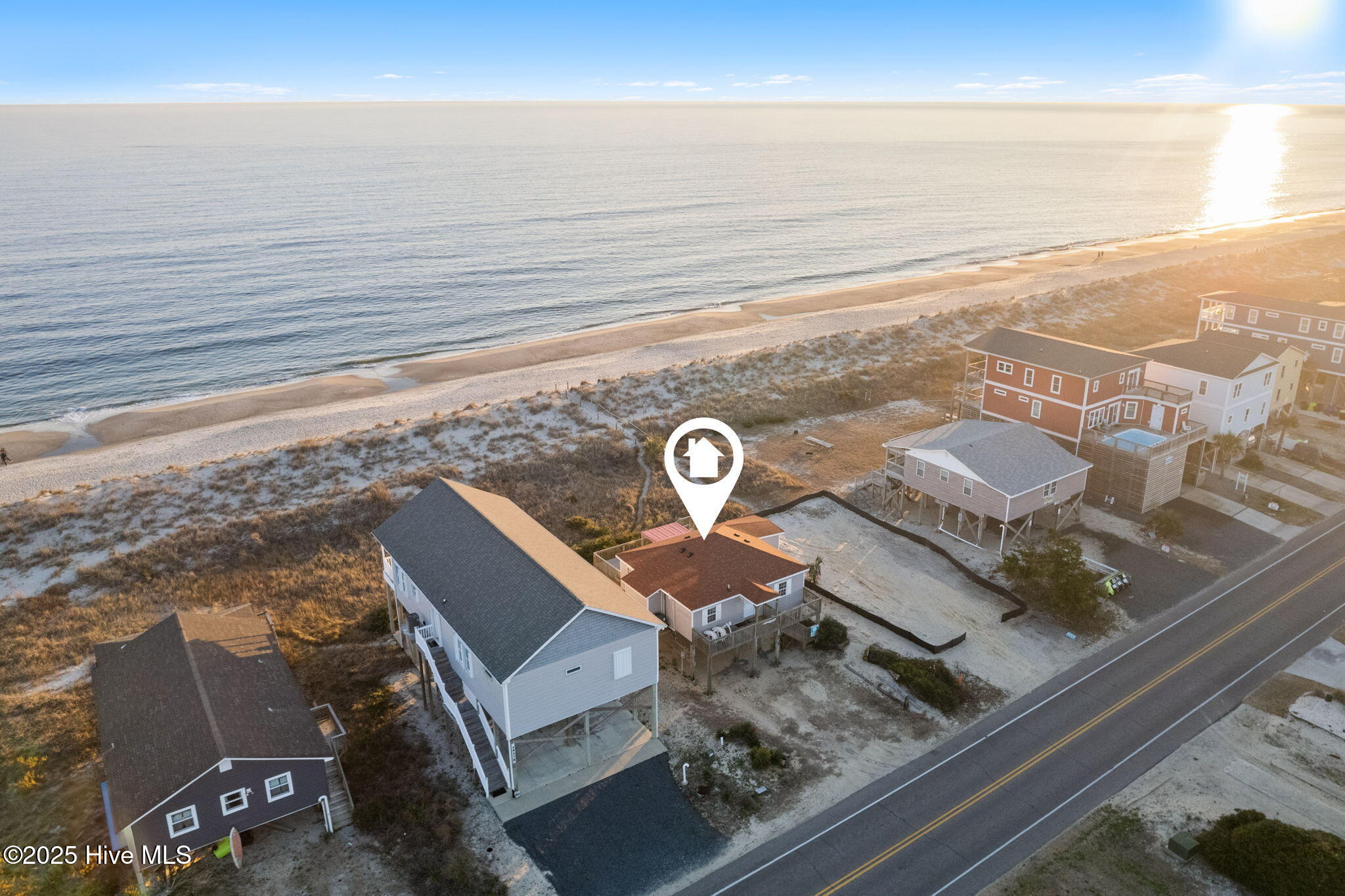 4025 E Beach Drive Property Photo 5