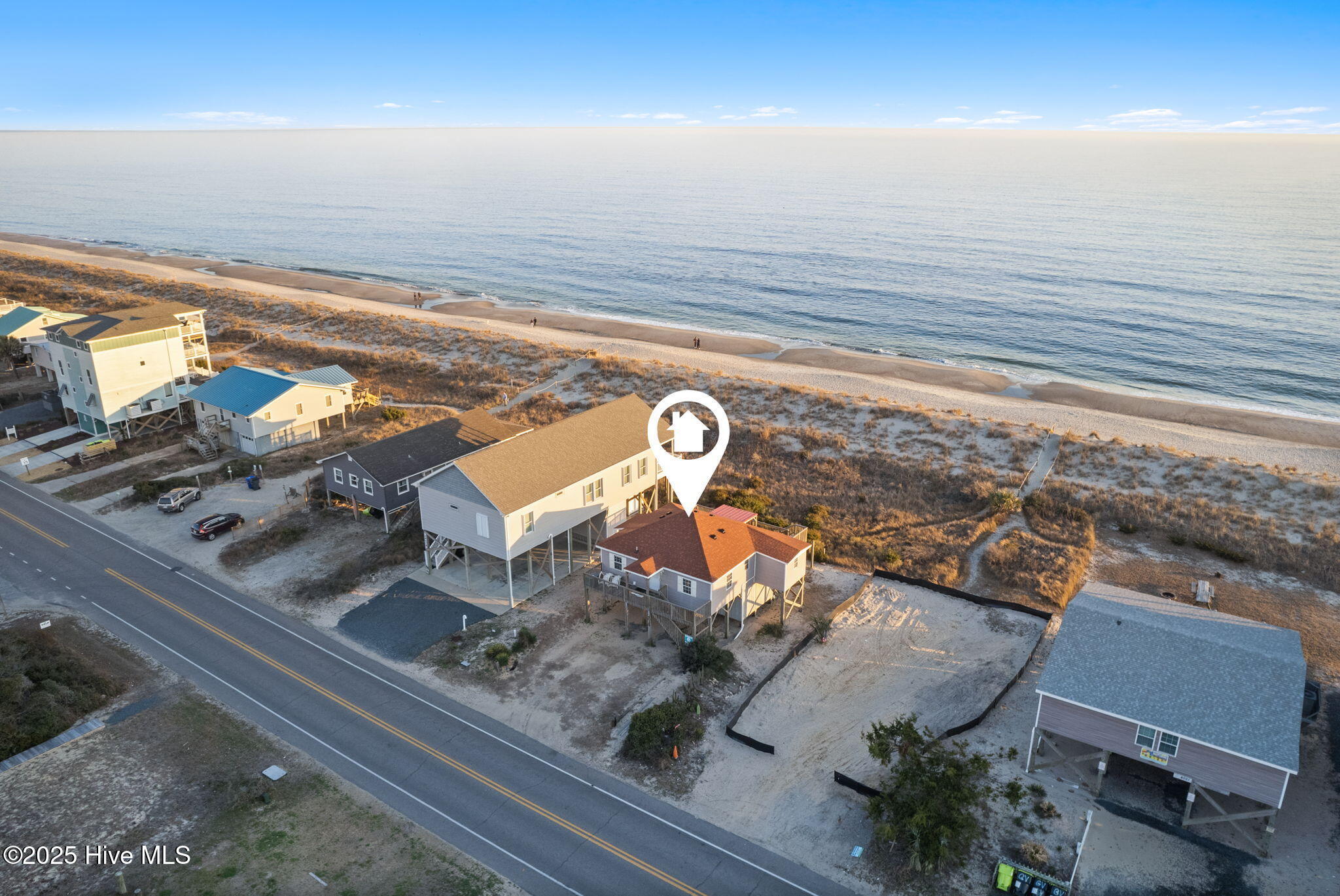 4025 E Beach Drive Property Photo 6