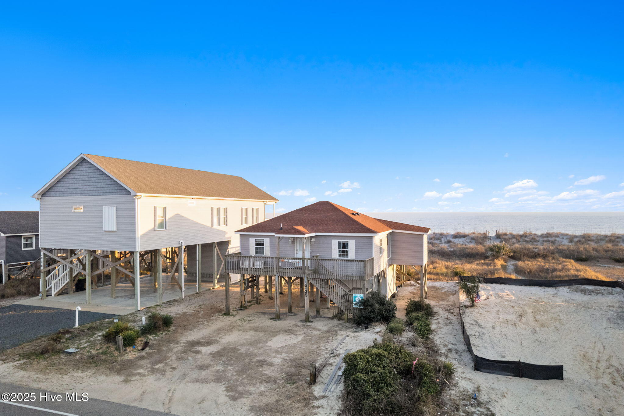 4025 E Beach Drive Property Photo 8