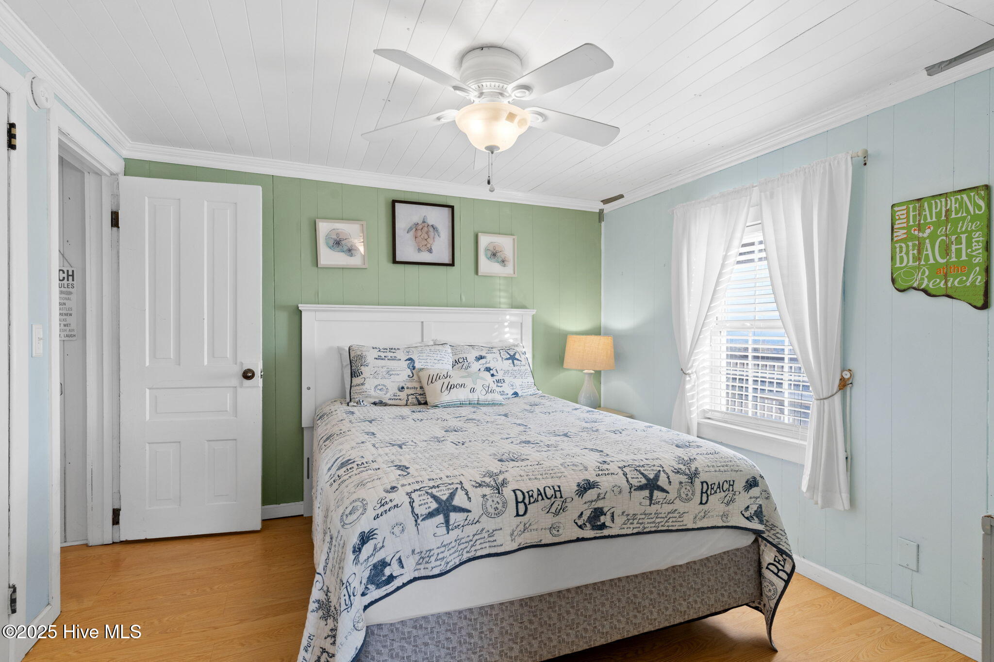 4025 E Beach Drive Property Photo 32