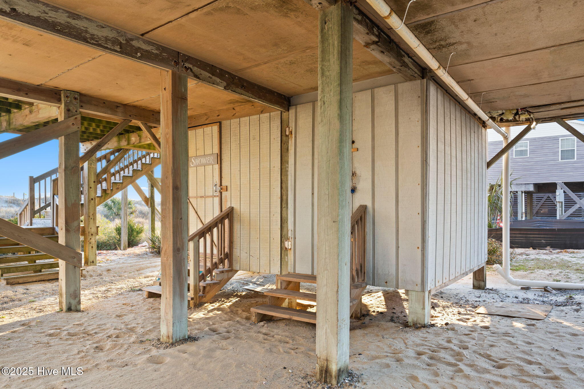 4025 E Beach Drive Property Photo 37