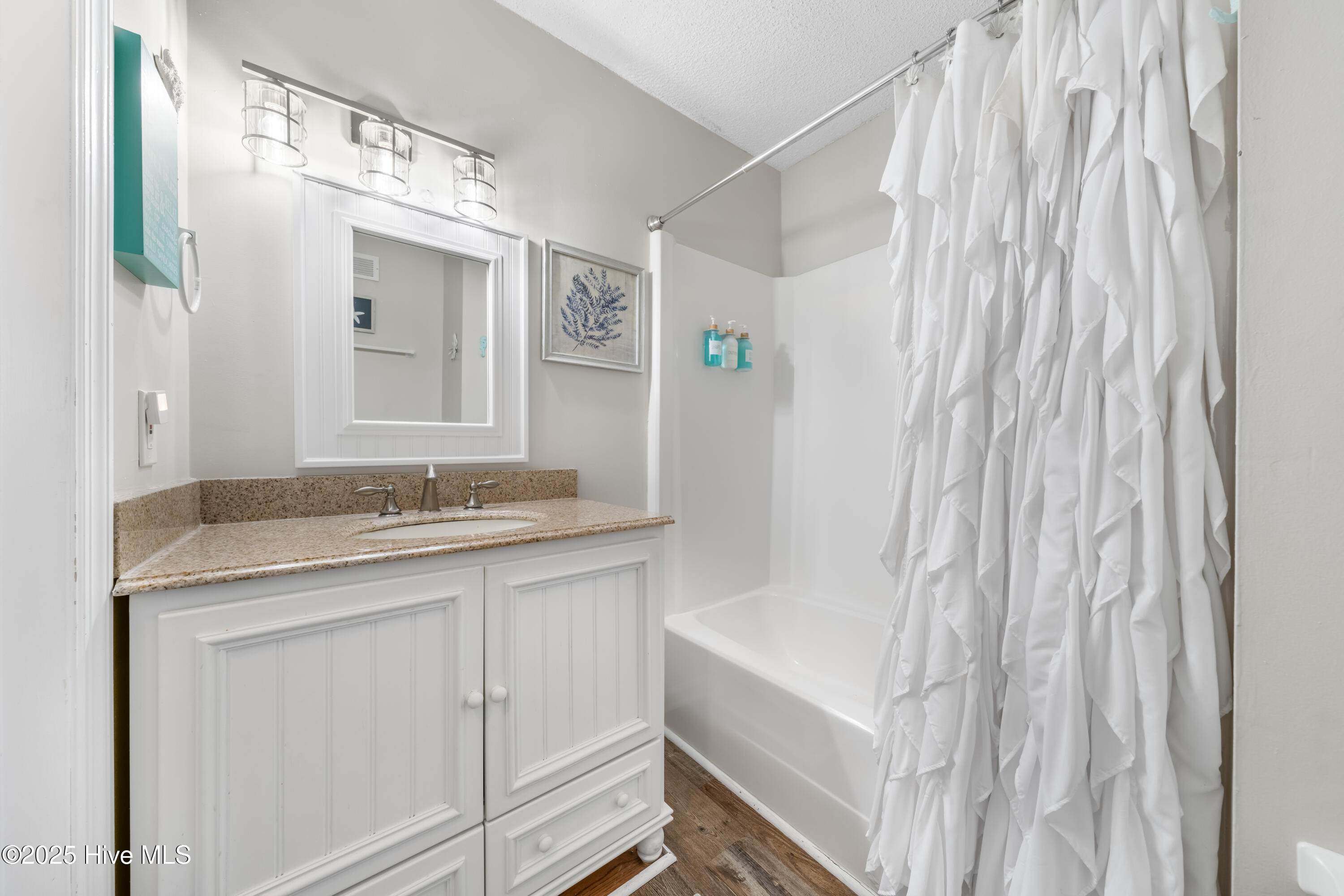 200 Lake Park Boulevard 3b Property Photo 7
