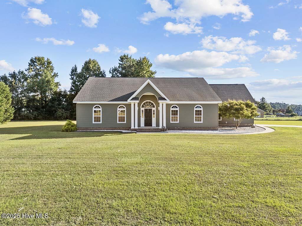 Maple Real Estate Listings Main Image