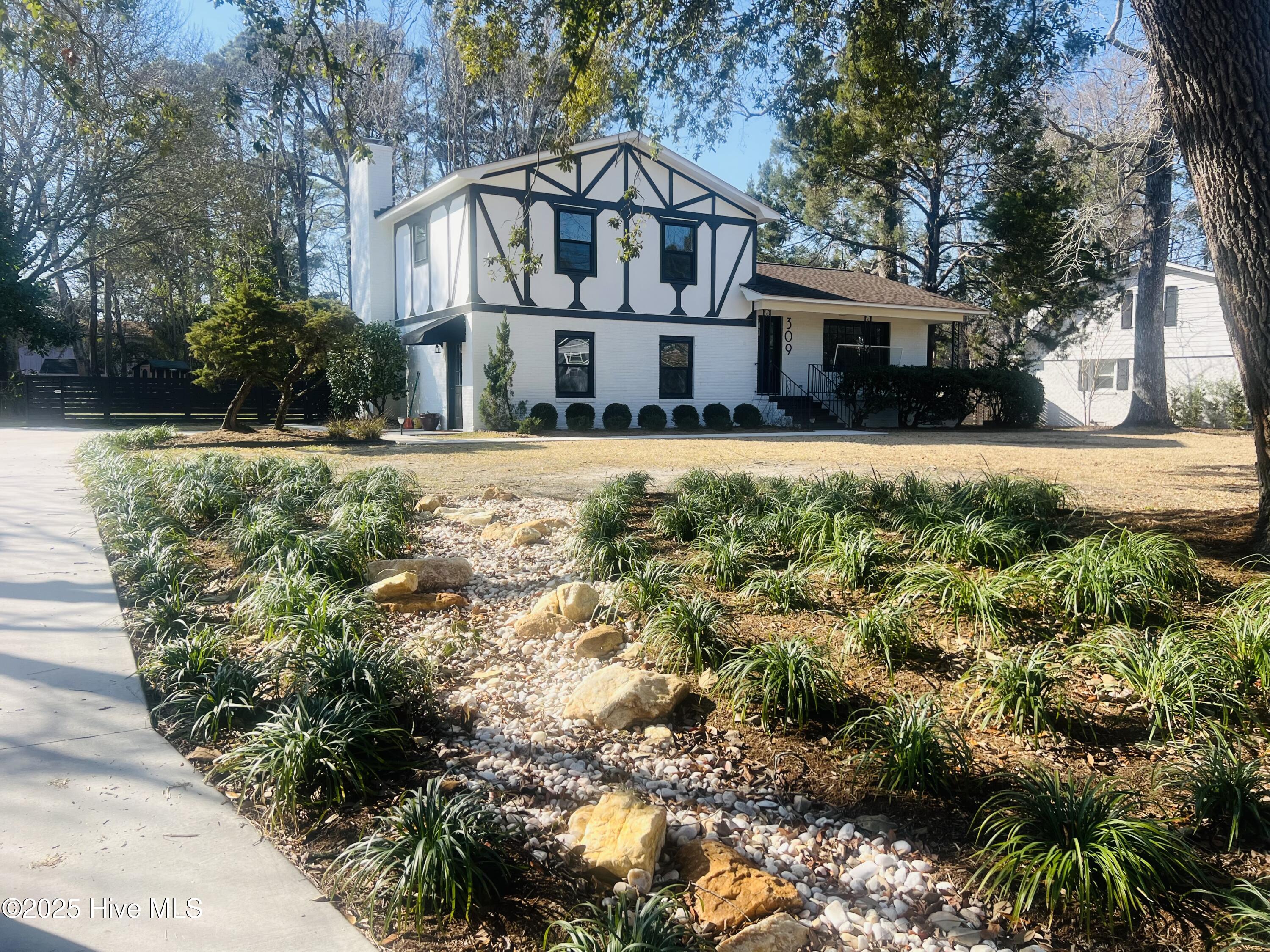 309 Buccaneer Road Property Photo