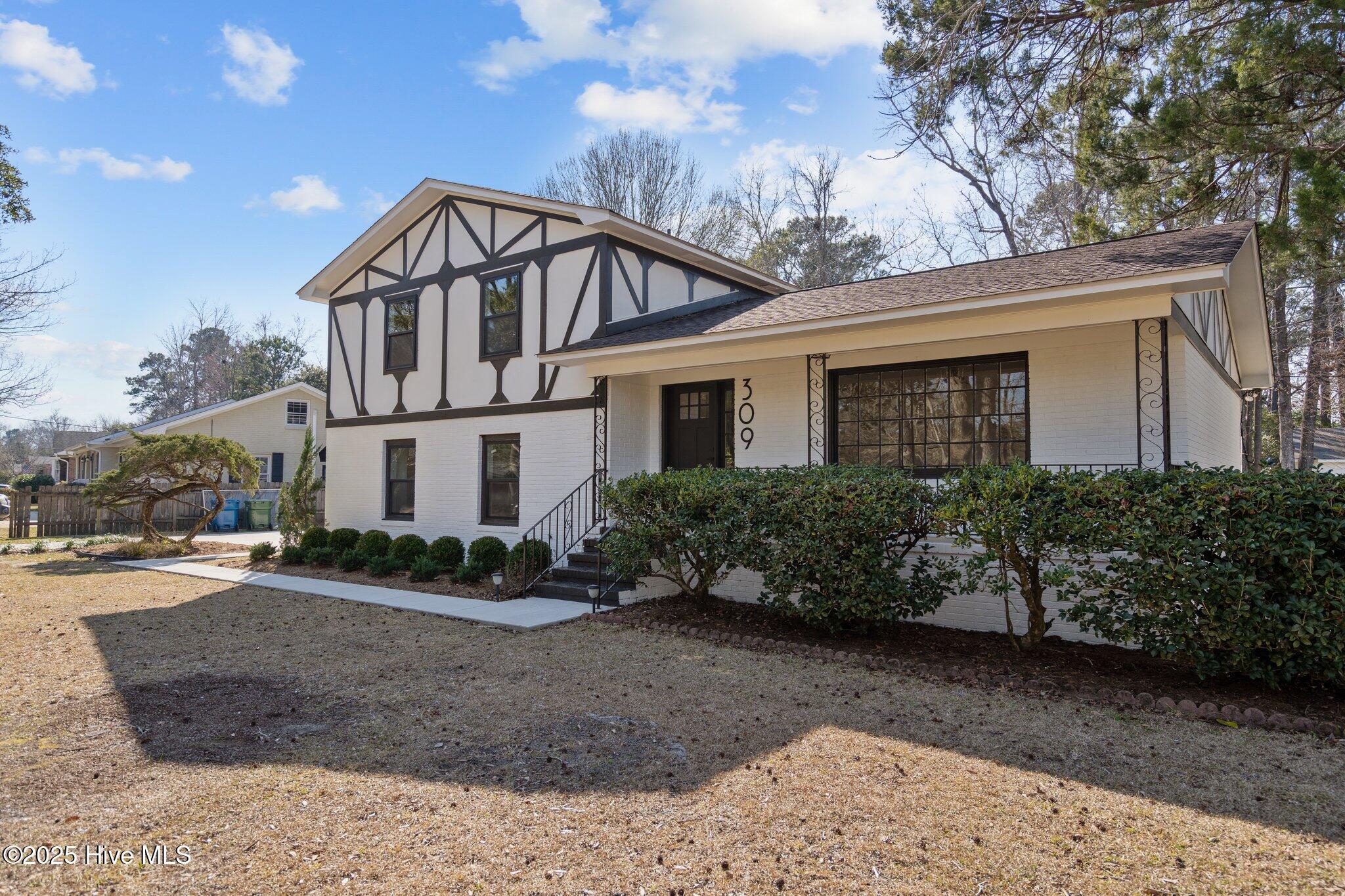 309 Buccaneer Road Property Photo 3