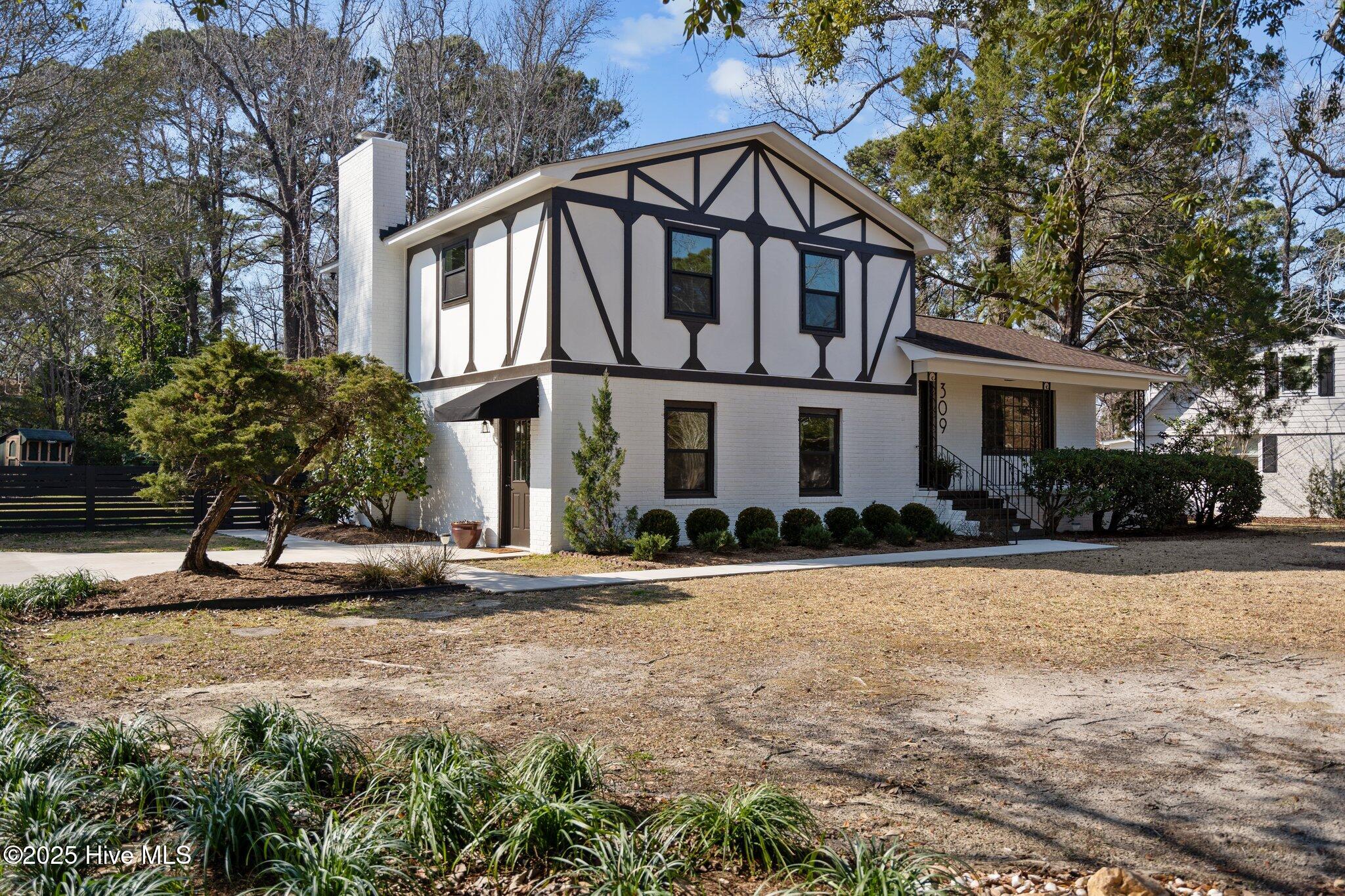 309 Buccaneer Road Property Photo 6