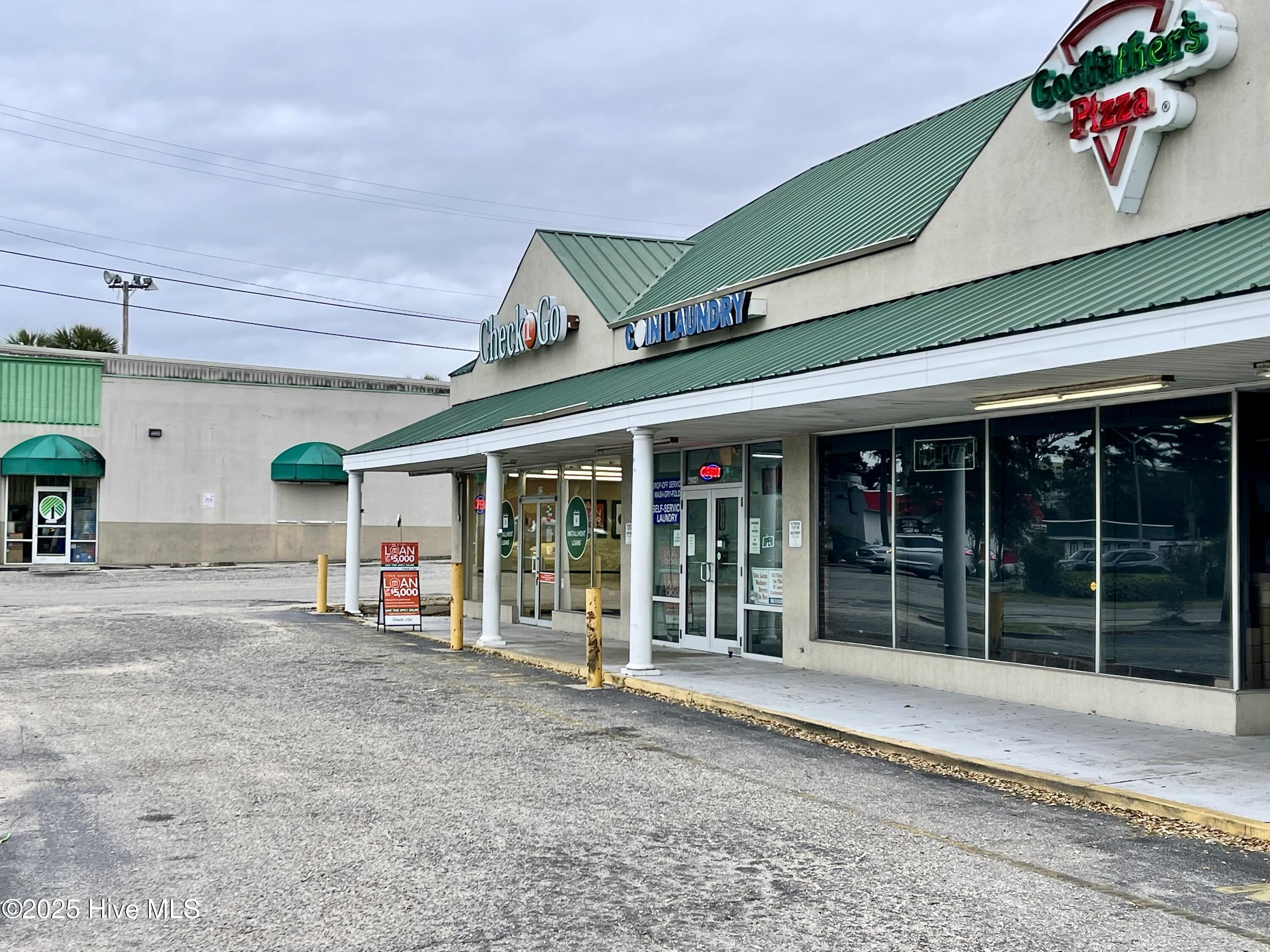 612 S Kings Highway C Property Photo 3