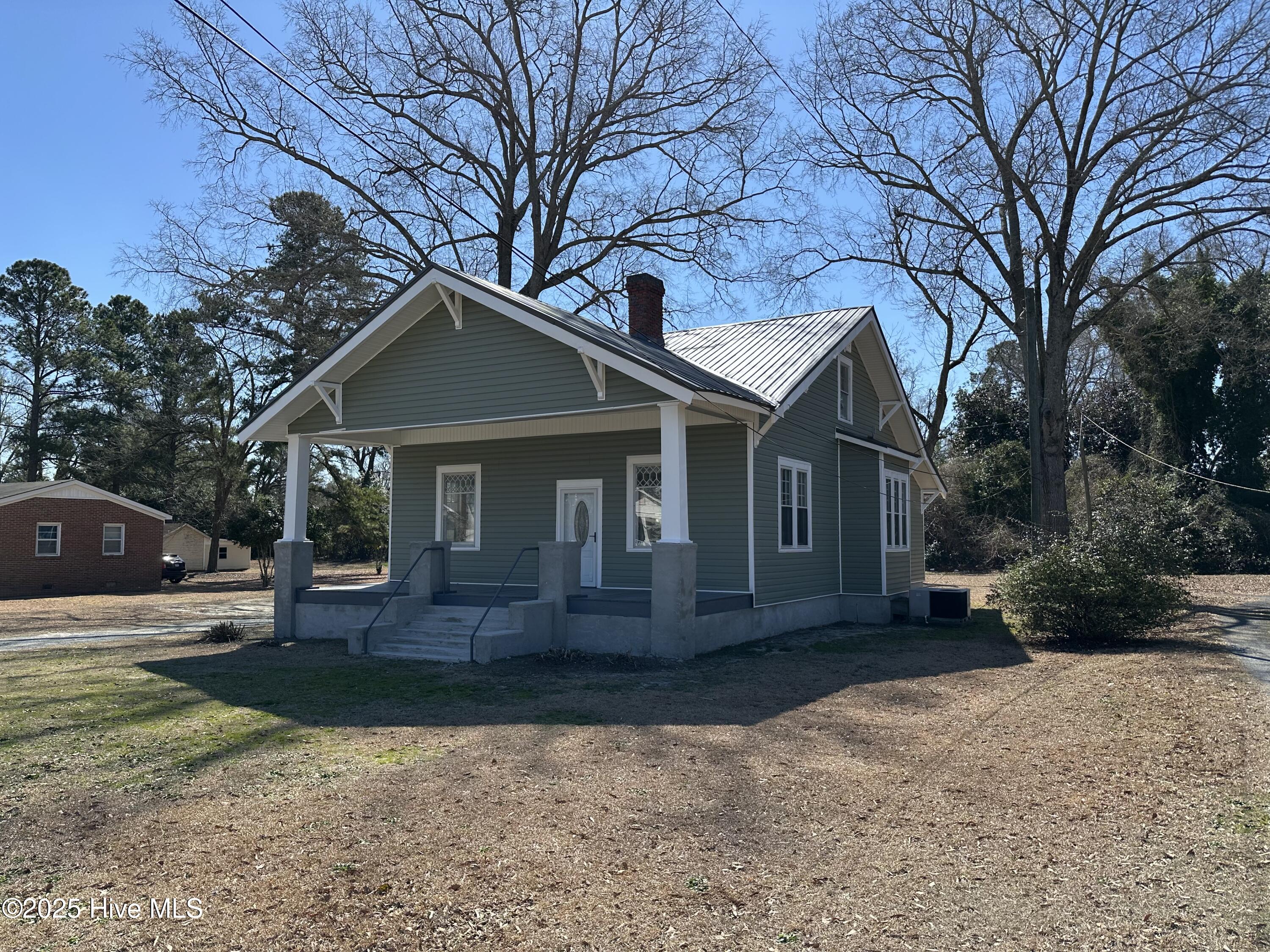 325 E Covington Street Property Photo
