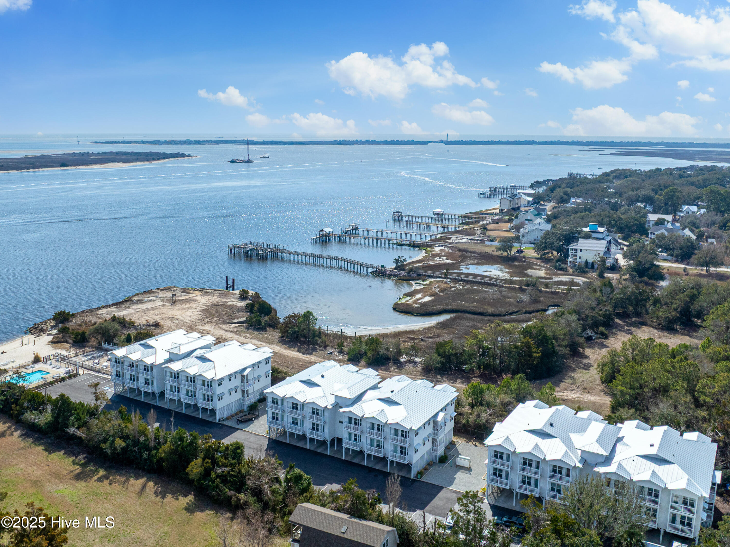 702 E Moore Street 207 Property Photo 4