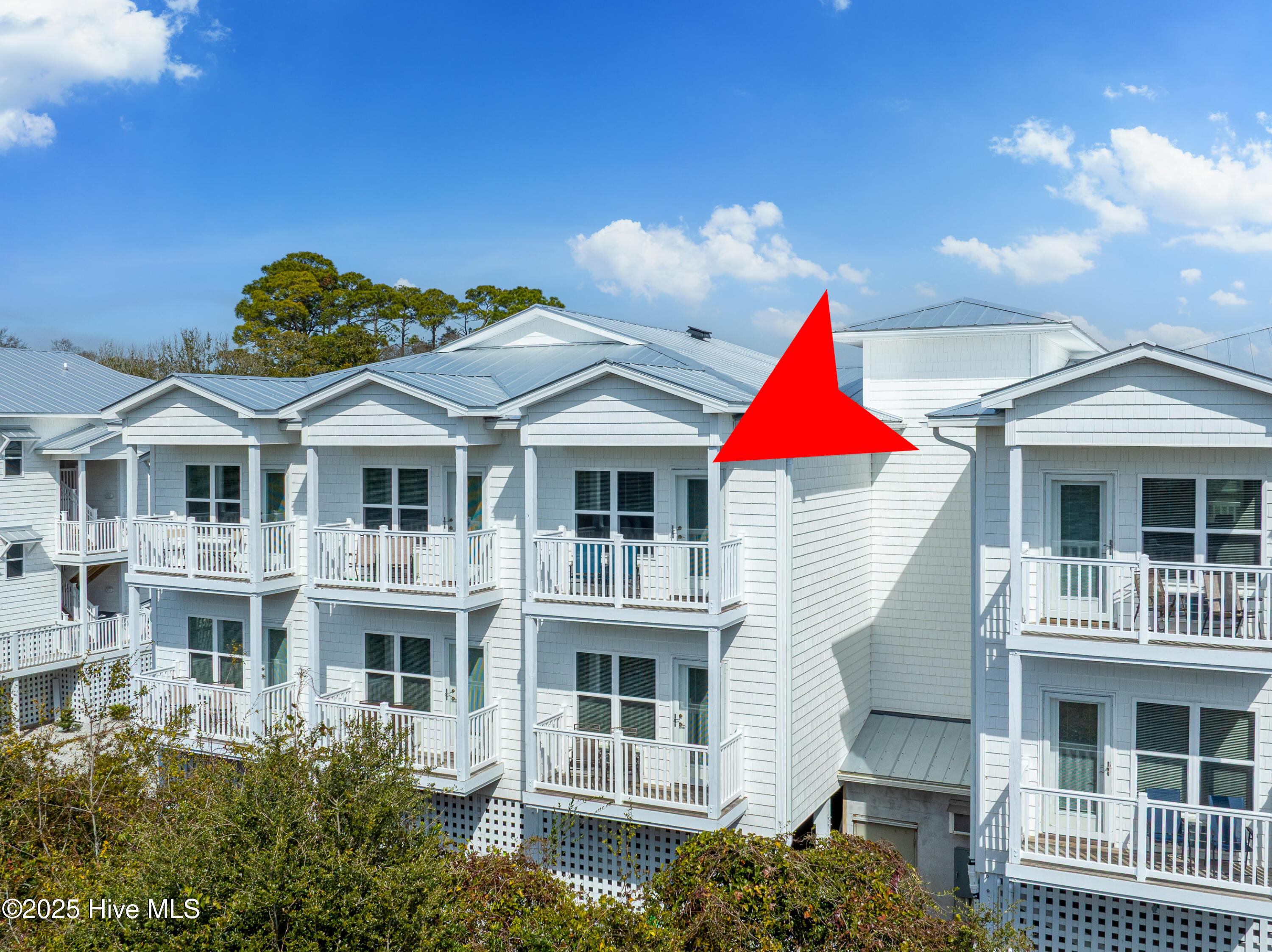 702 E Moore Street 207 Property Photo 5