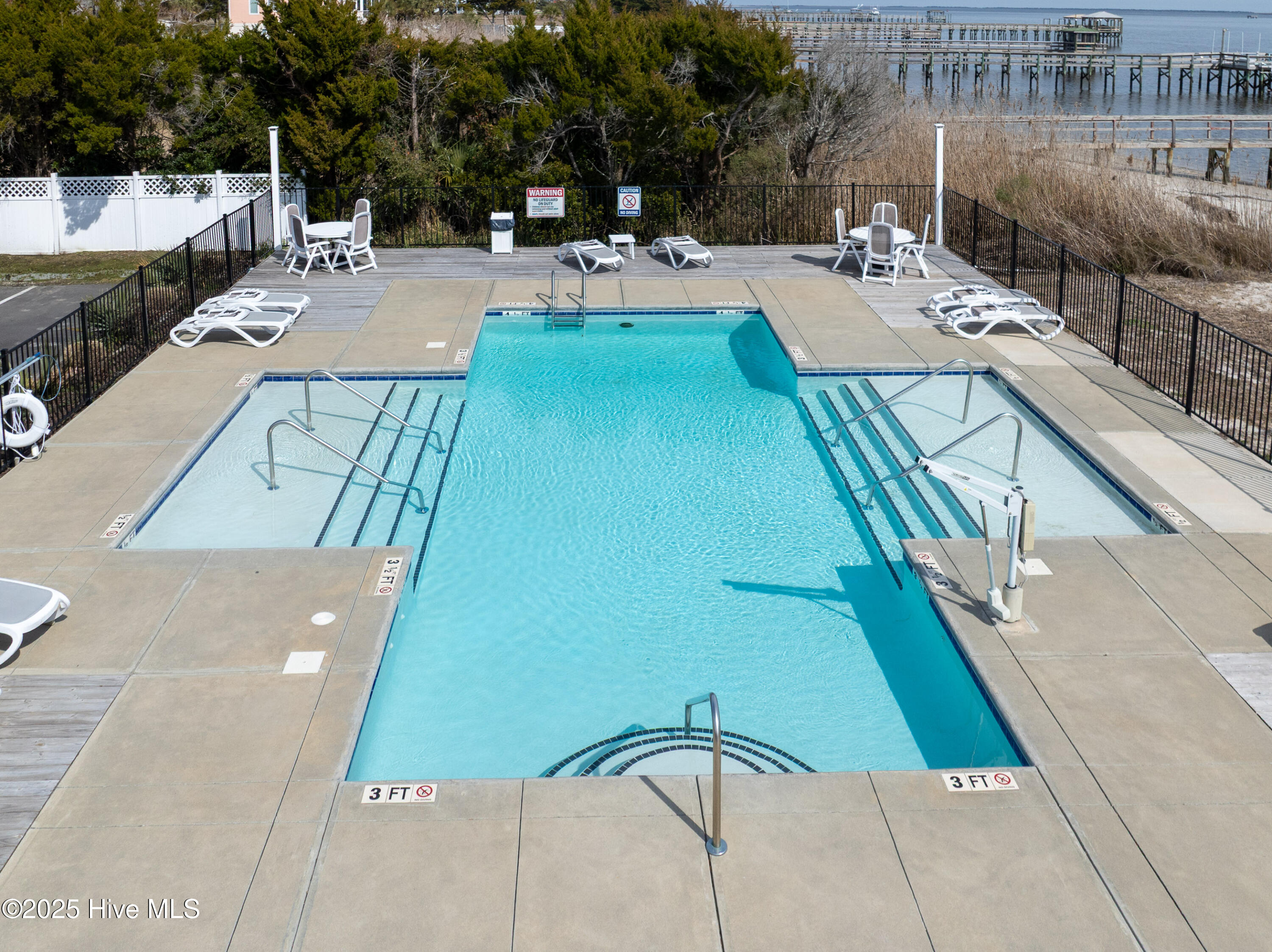 702 E Moore Street 207 Property Photo 23