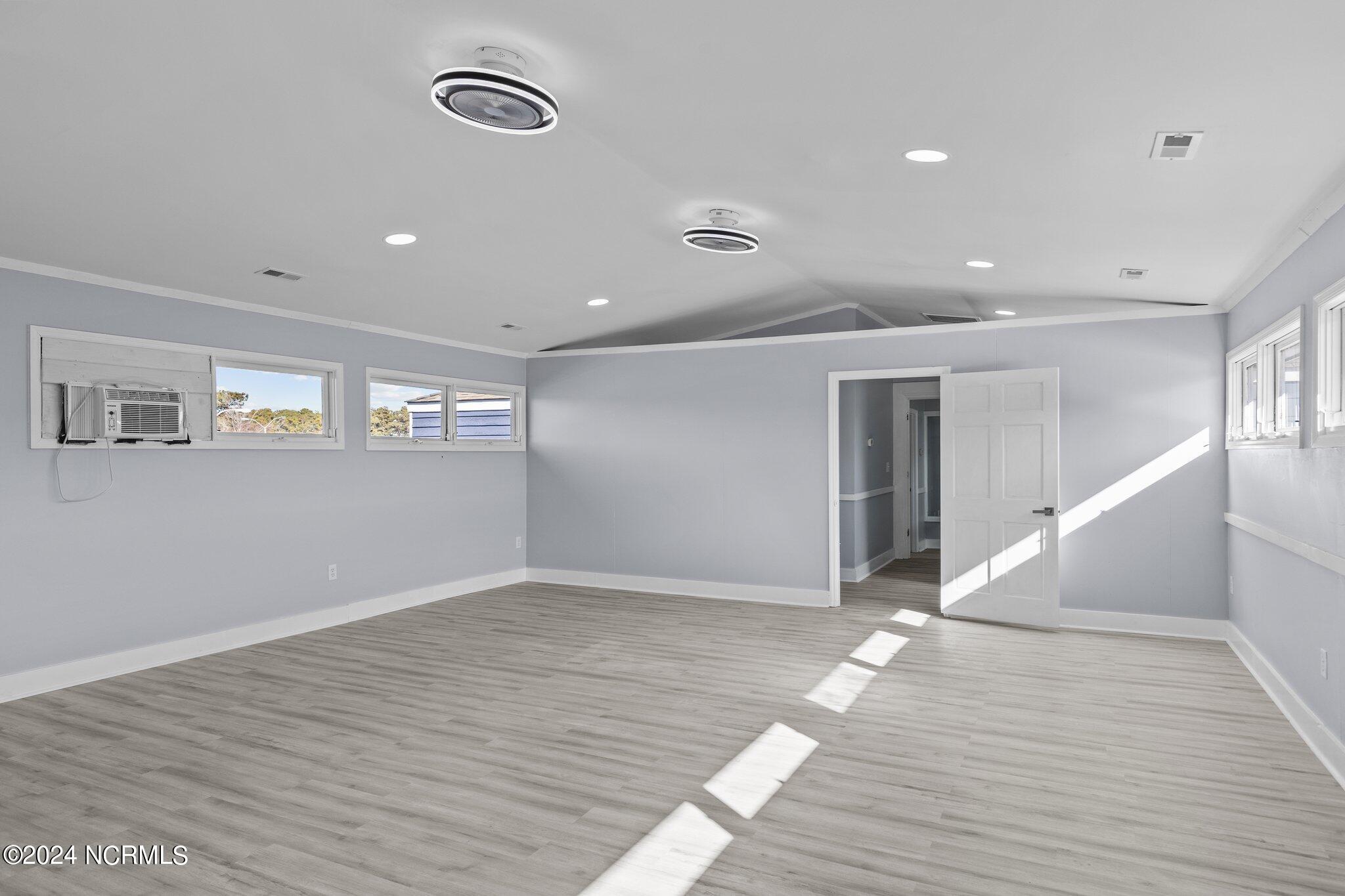 208 Penny Lane Property Photo 18