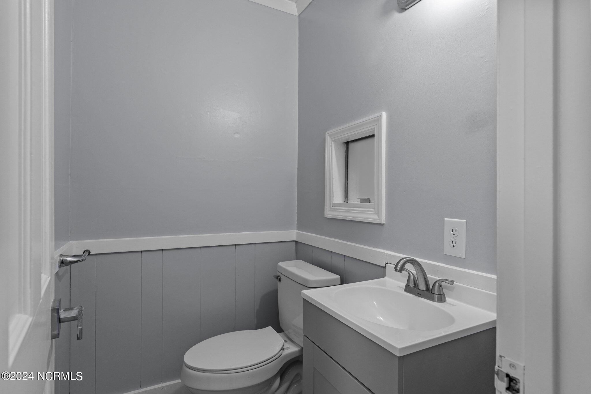 208 Penny Lane Property Photo 45