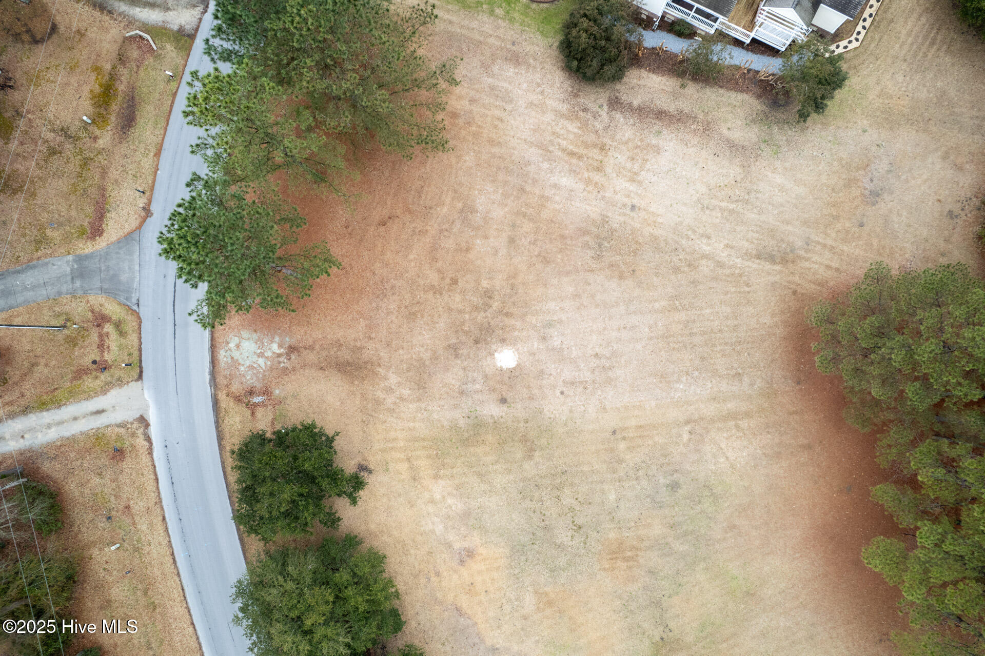 603 Windward Drive Property Photo 2