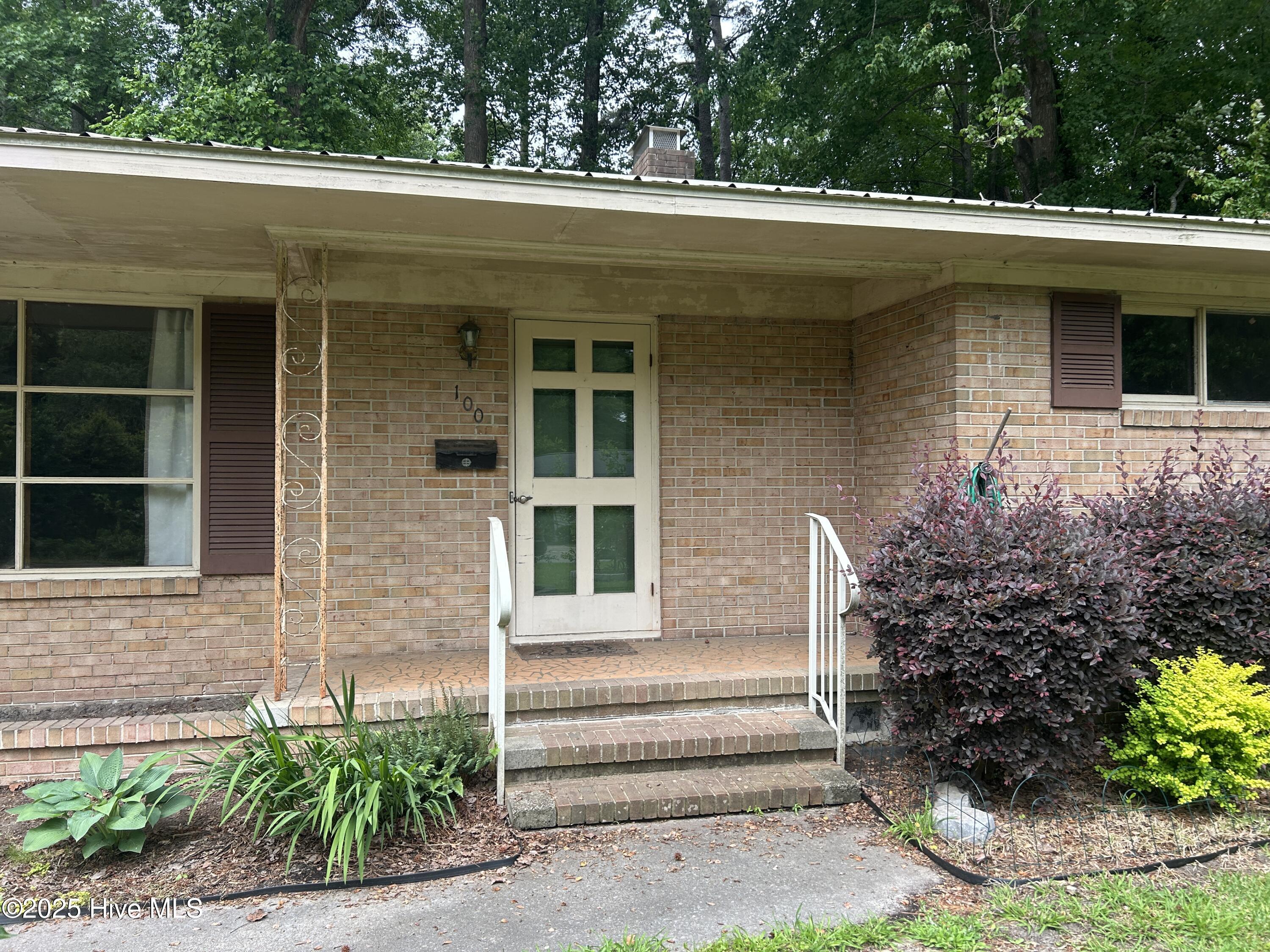 100 Brownlow Avenue Property Photo 2