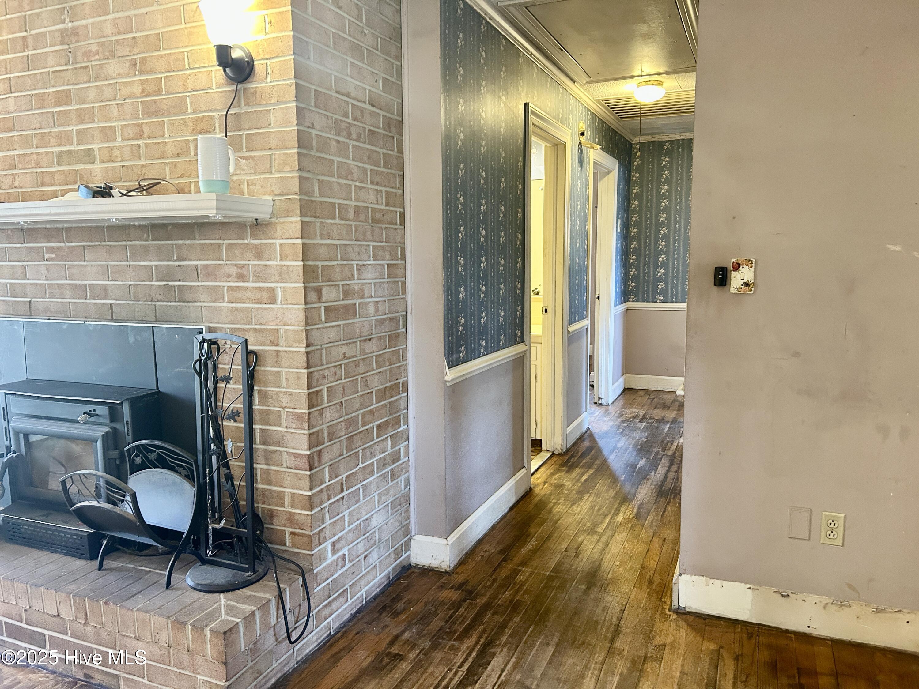 100 Brownlow Avenue Property Photo 6