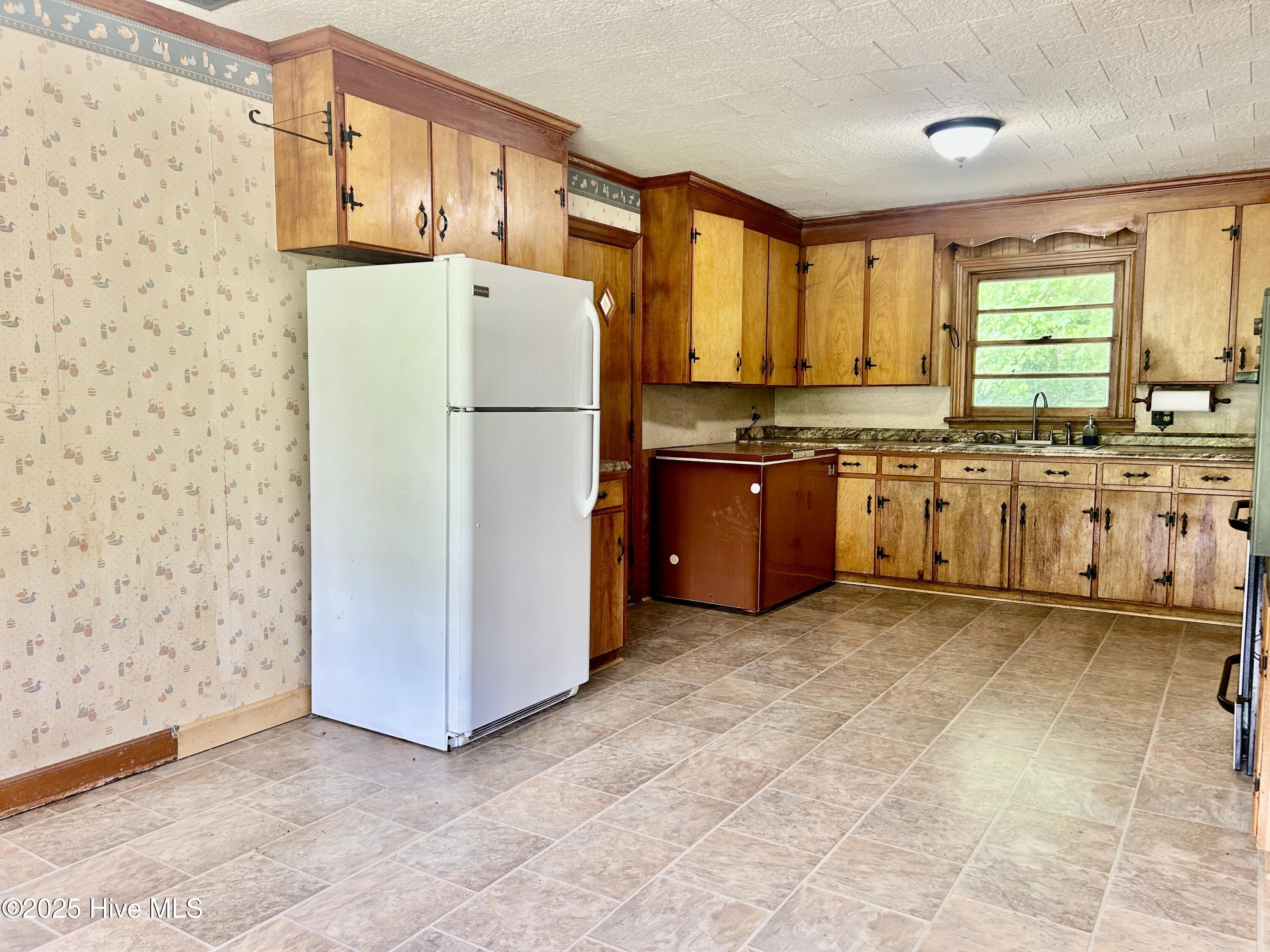 100 Brownlow Avenue Property Photo 9