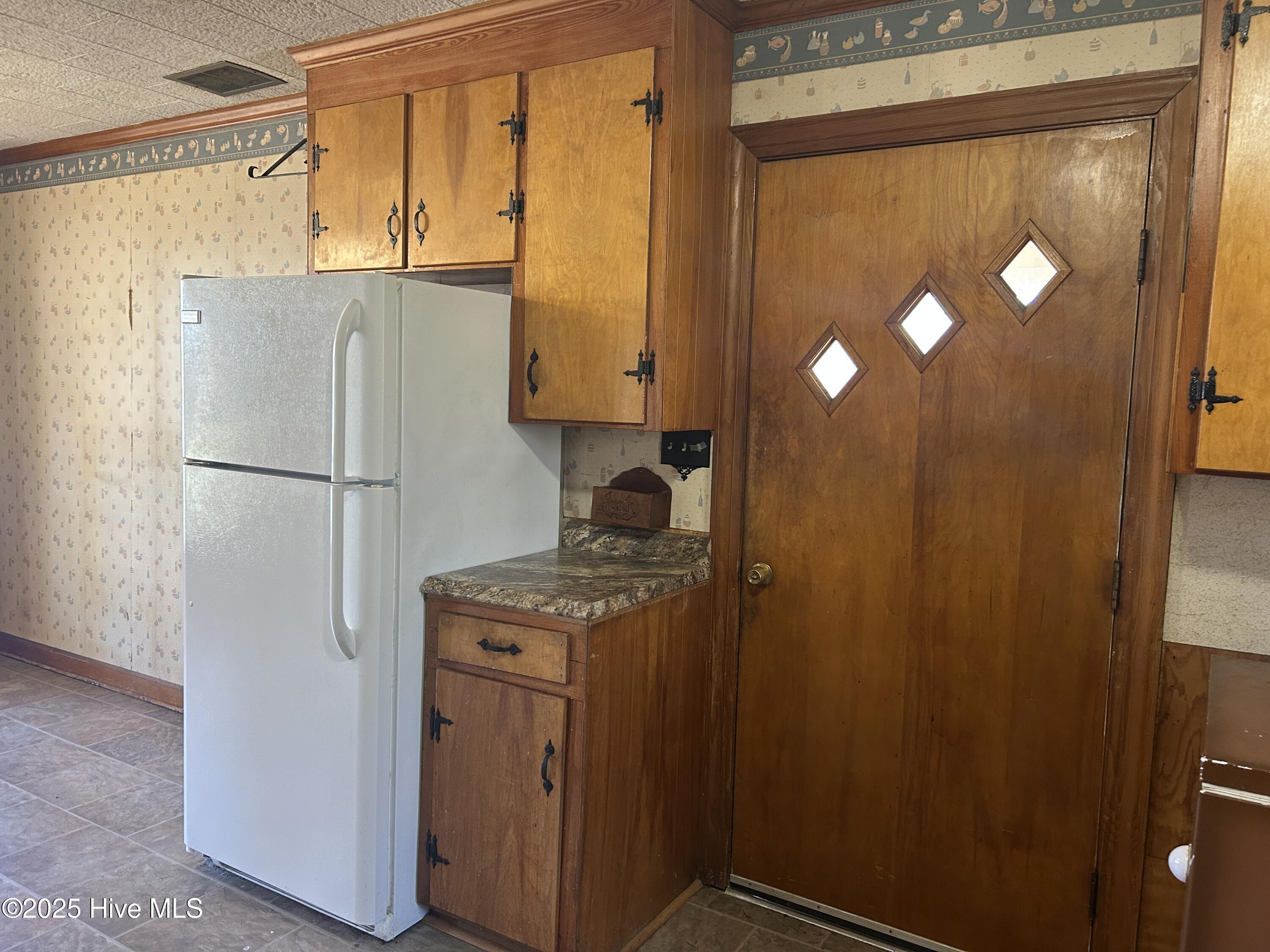 100 Brownlow Avenue Property Photo 10