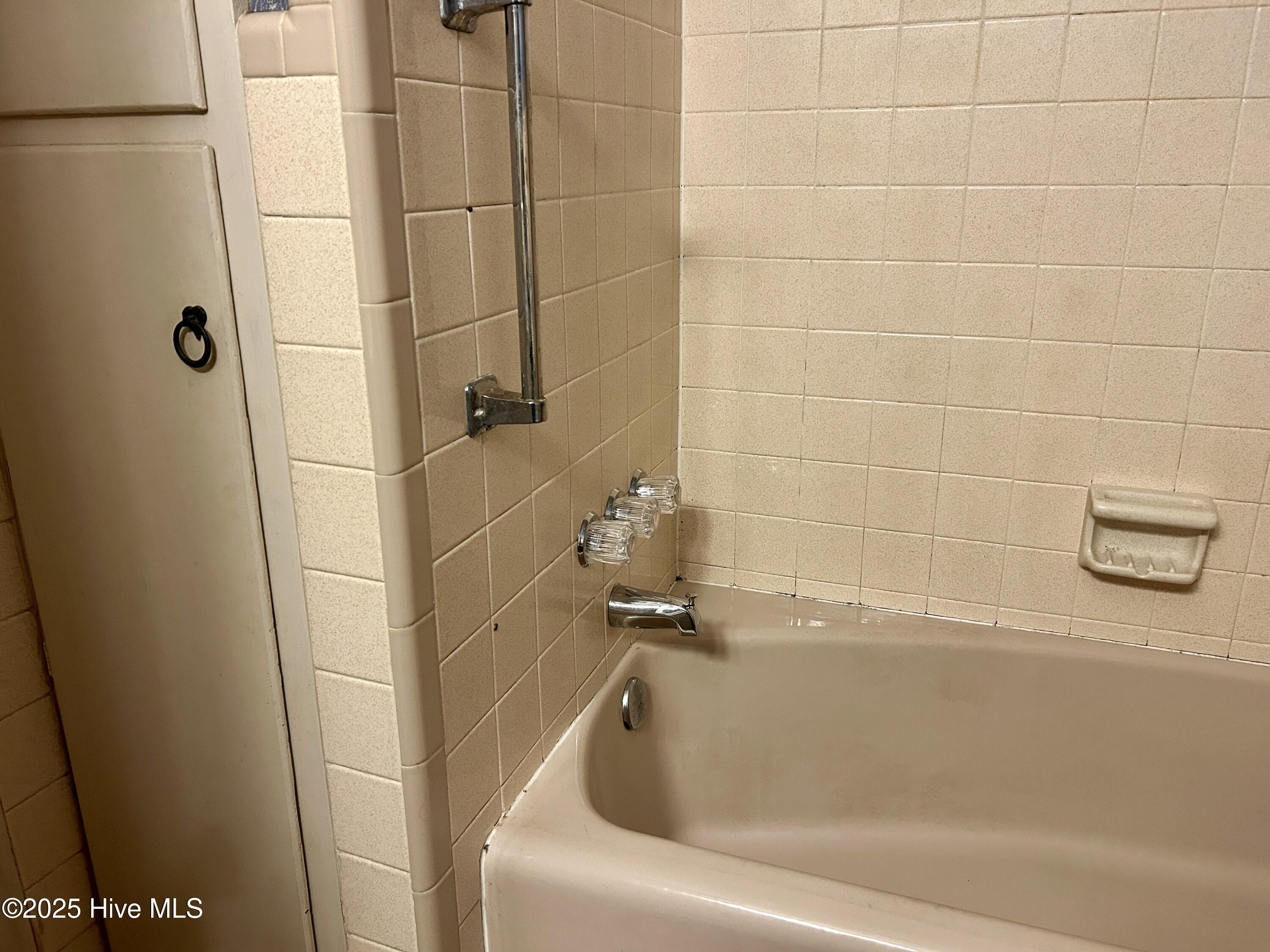 100 Brownlow Avenue Property Photo 15