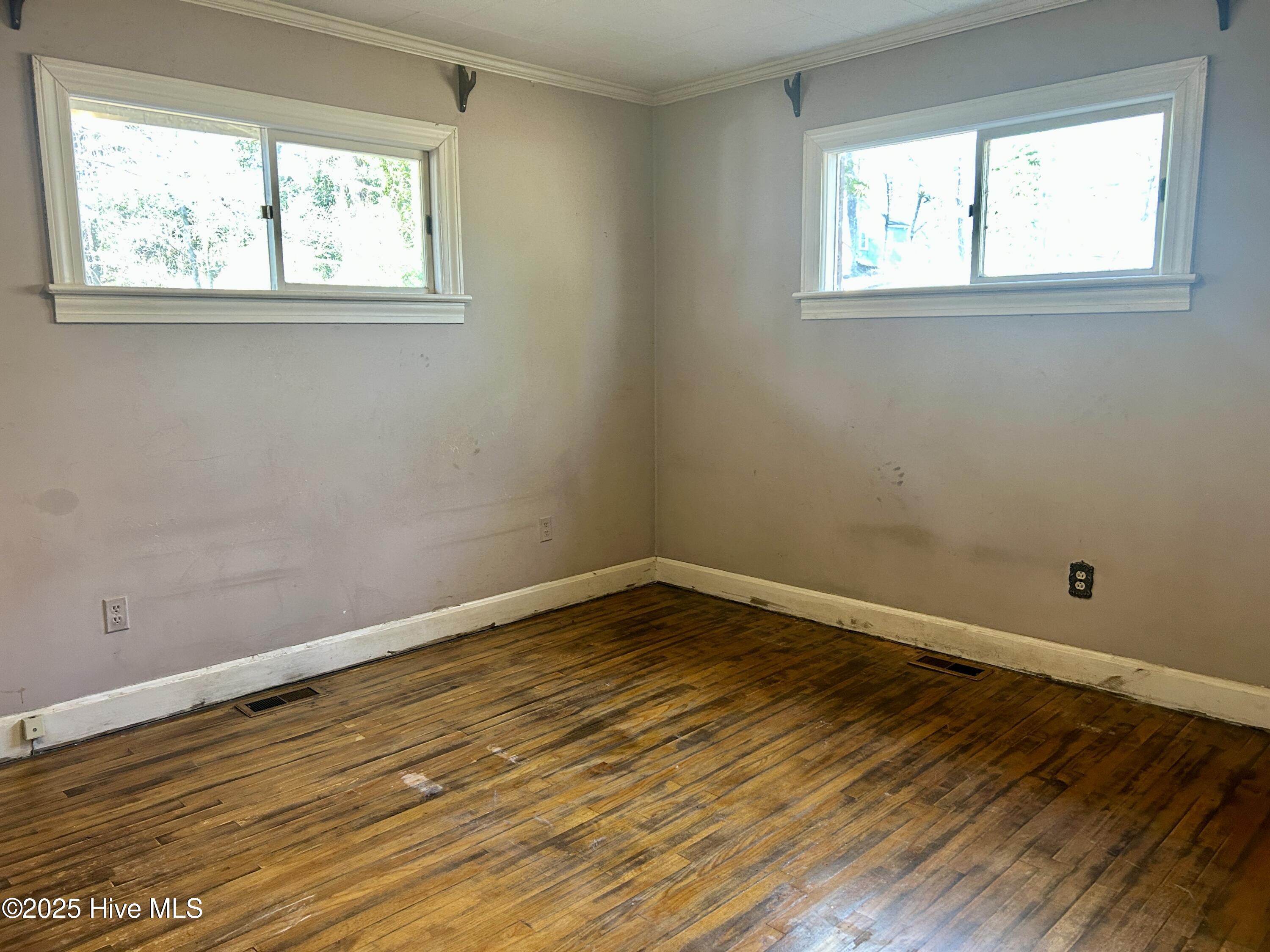 100 Brownlow Avenue Property Photo 18