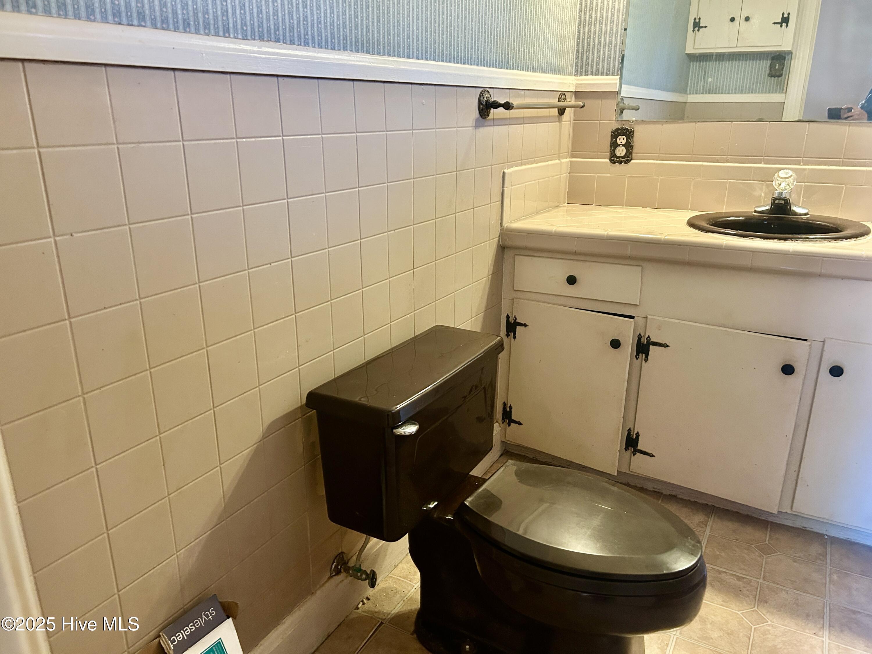 100 Brownlow Avenue Property Photo 21