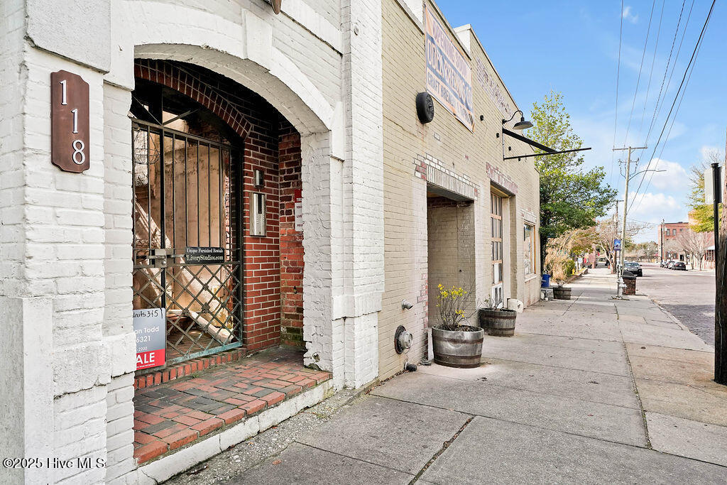 118 Dock Street Apt 9 Property Photo 1