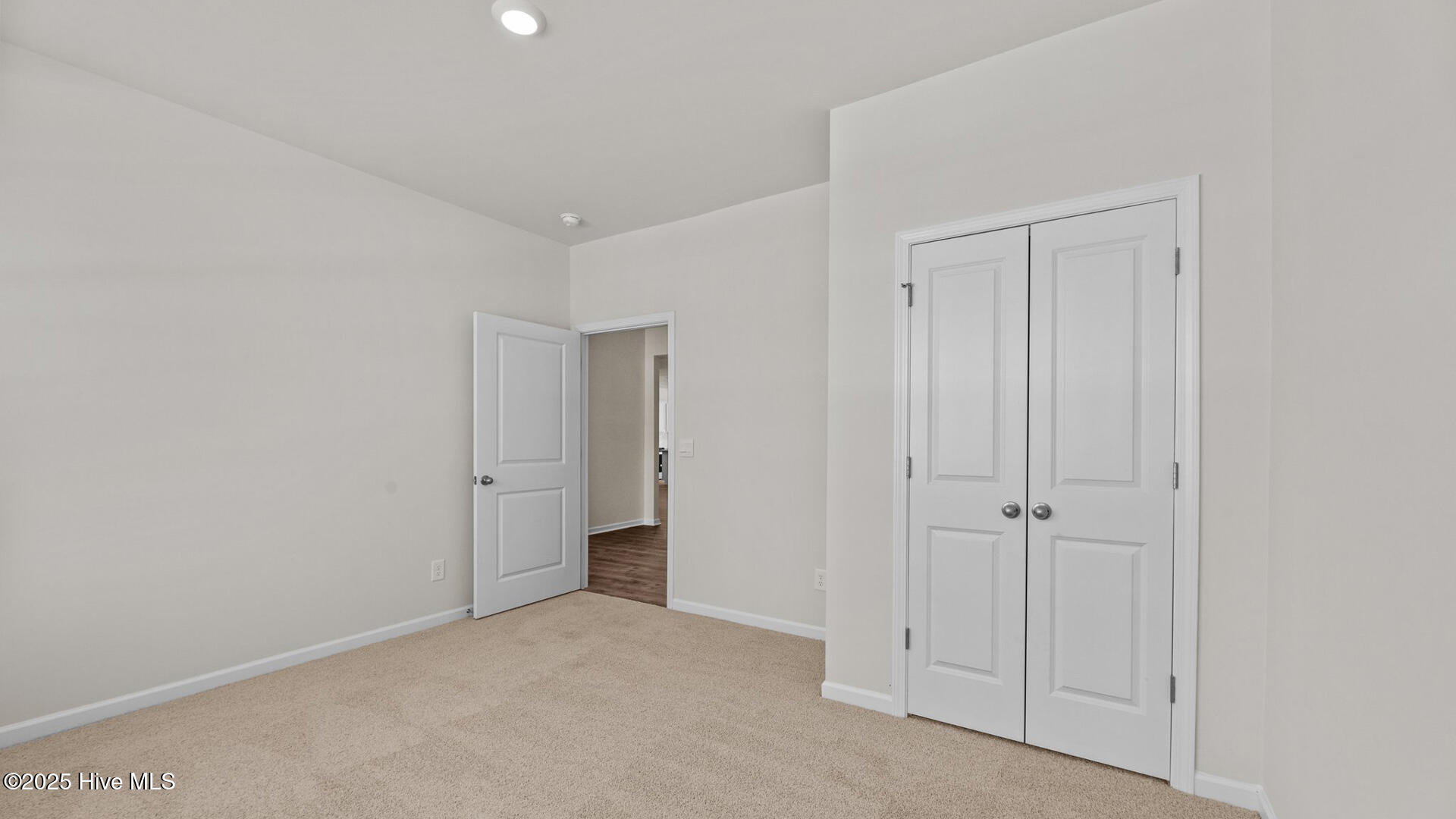 2006 Minnette Circle Property Photo 3