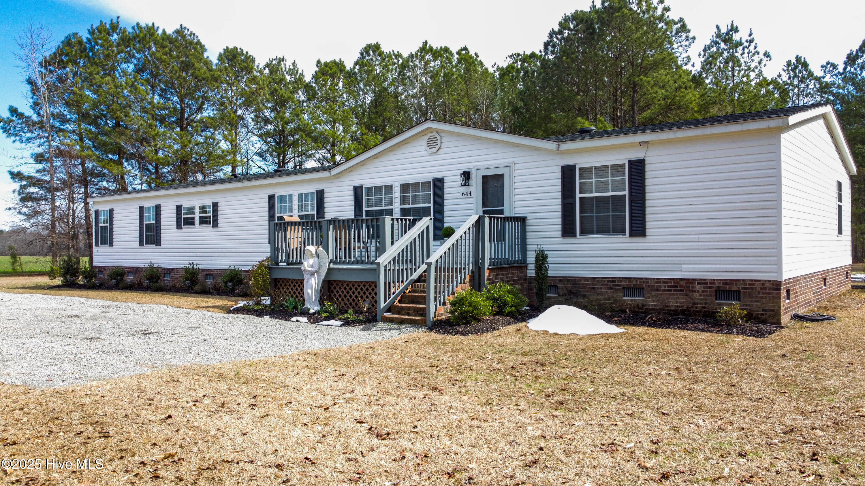 644 Sandy Ridge Road Property Photo