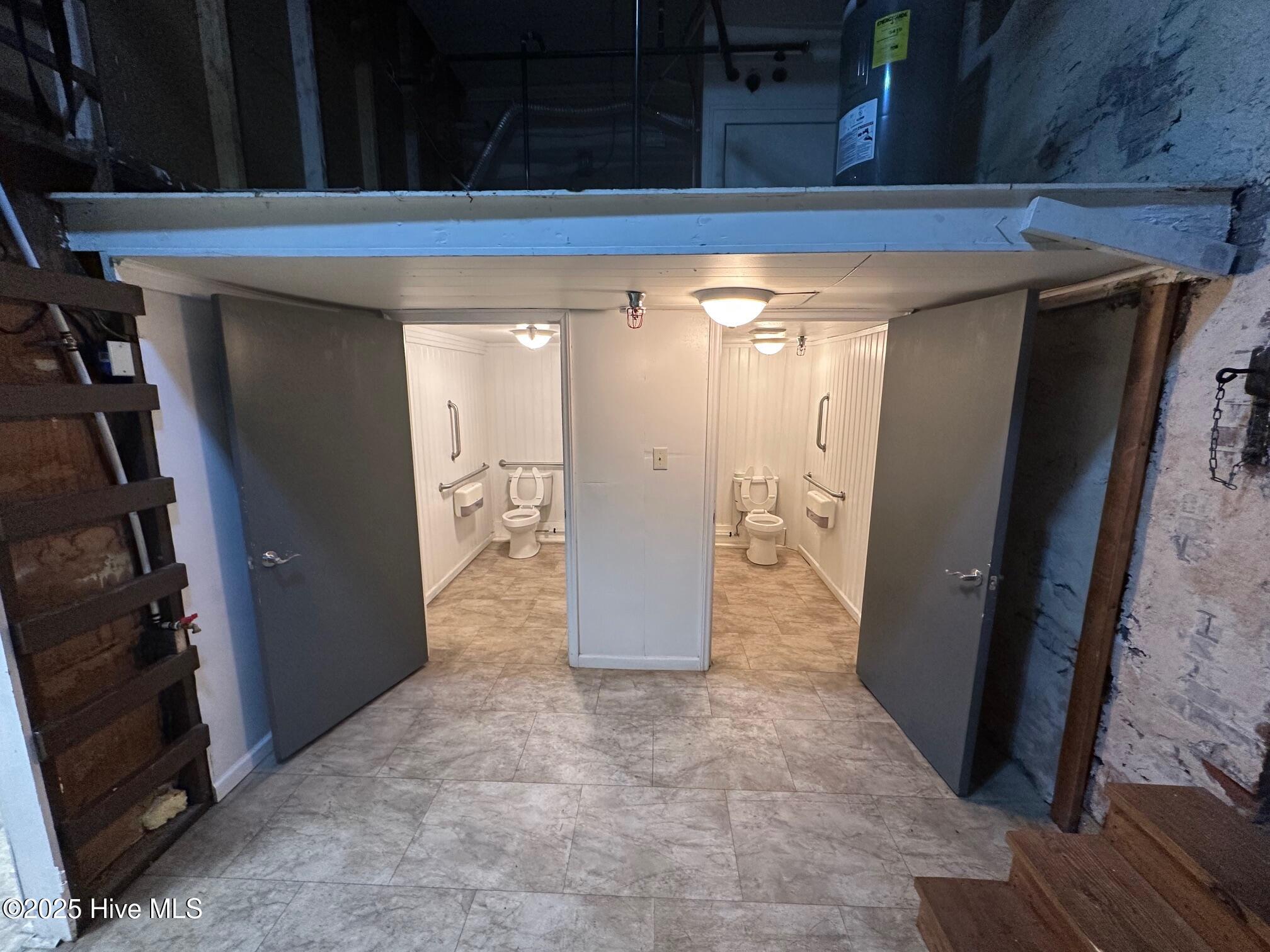 207 E Walnut Street Property Photo 11