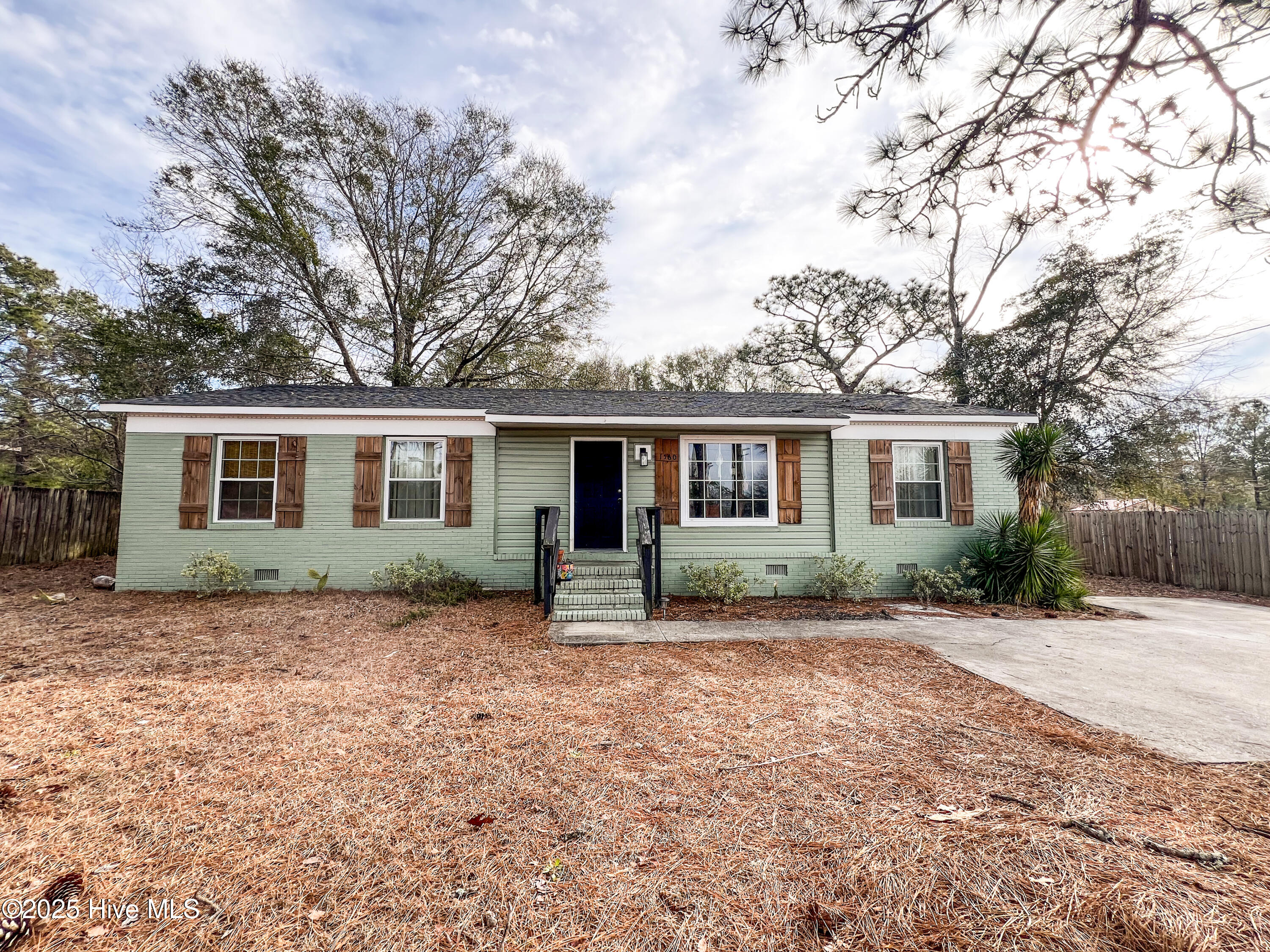 1560 Shaw Highway Property Photo