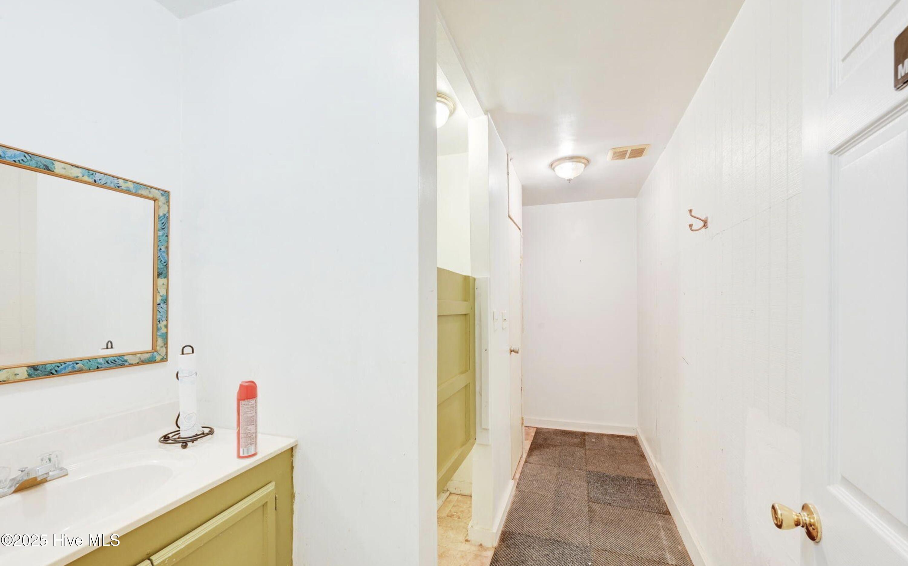 8140 N 258 Highway Property Photo 15