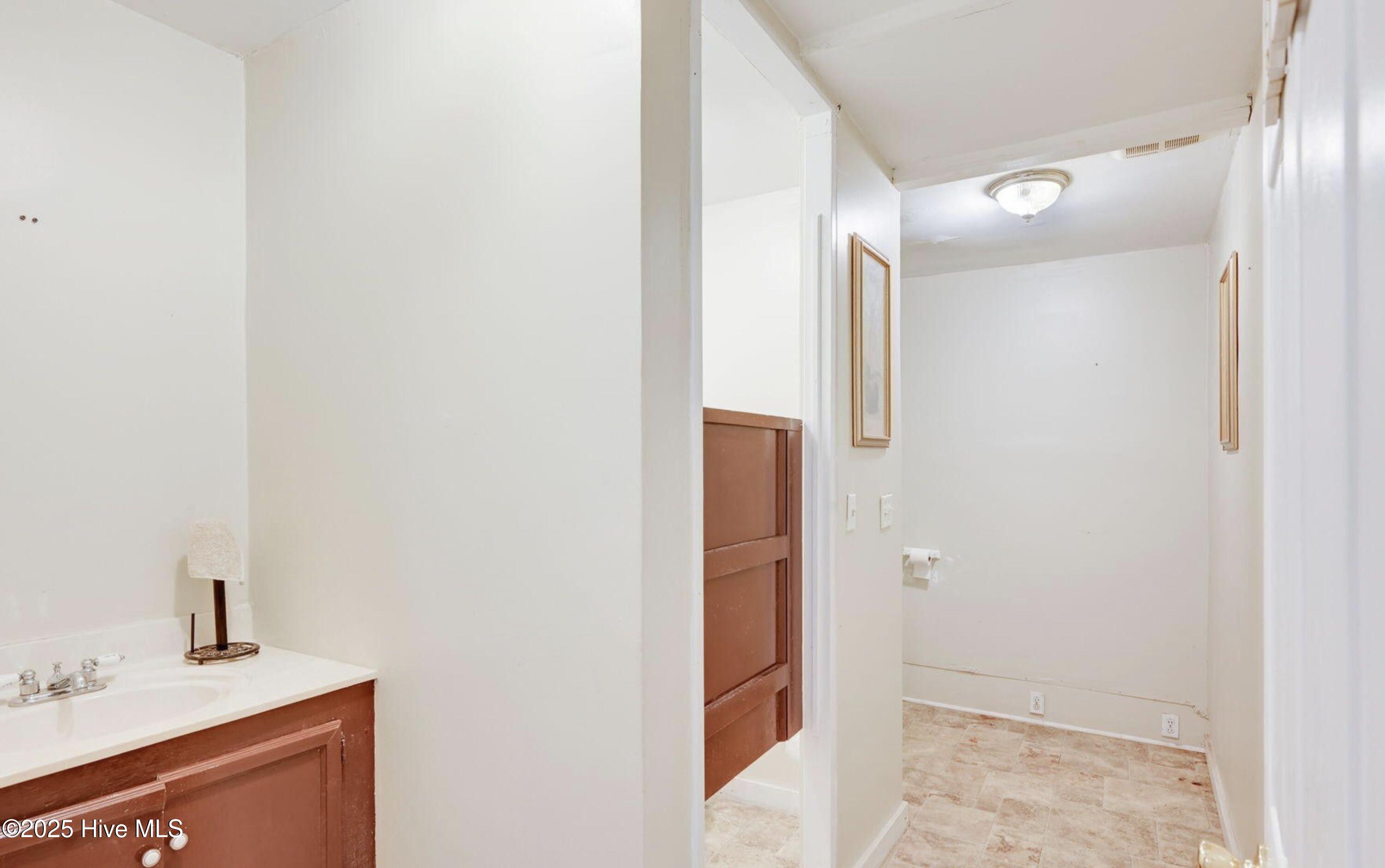 8140 N 258 Highway Property Photo 16