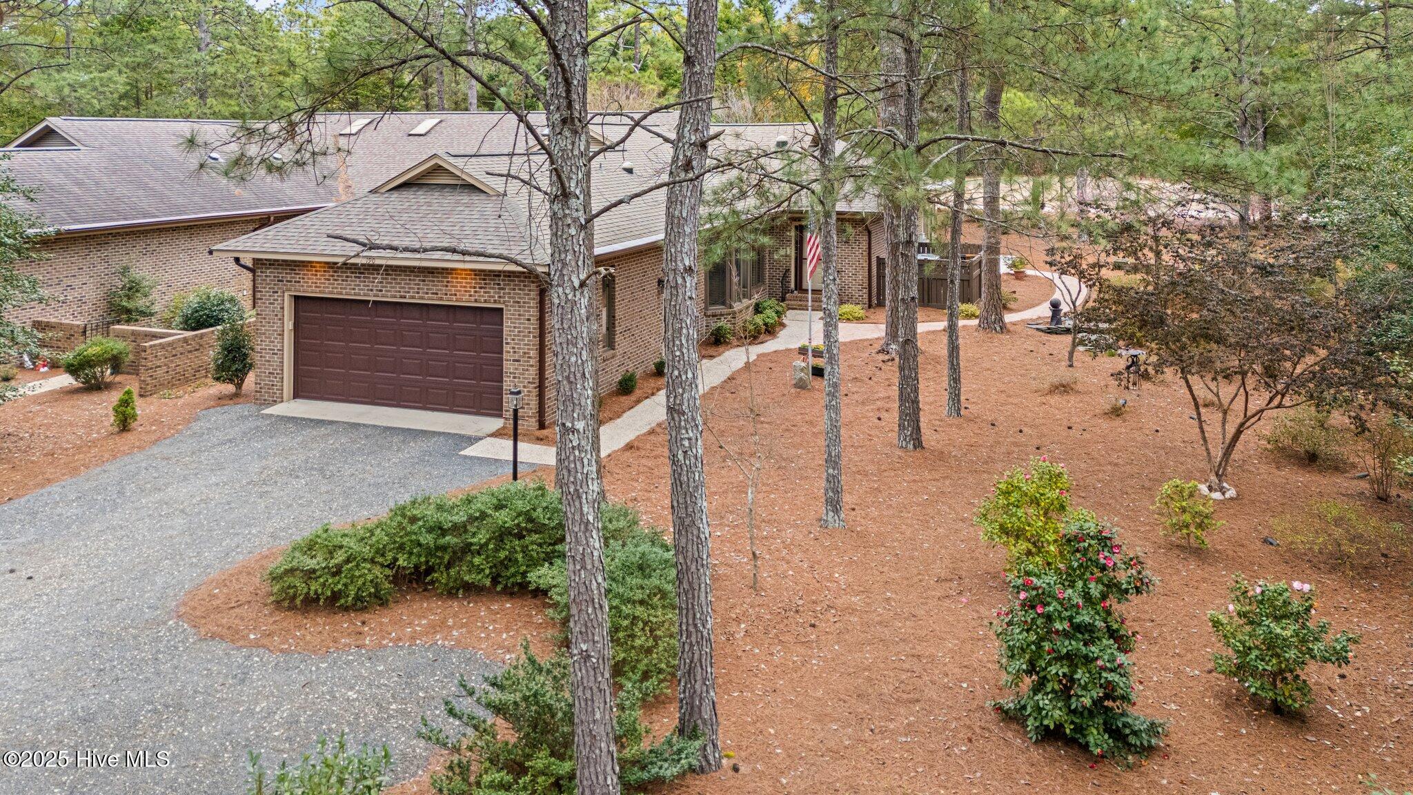 190 Midland Drive Property Photo