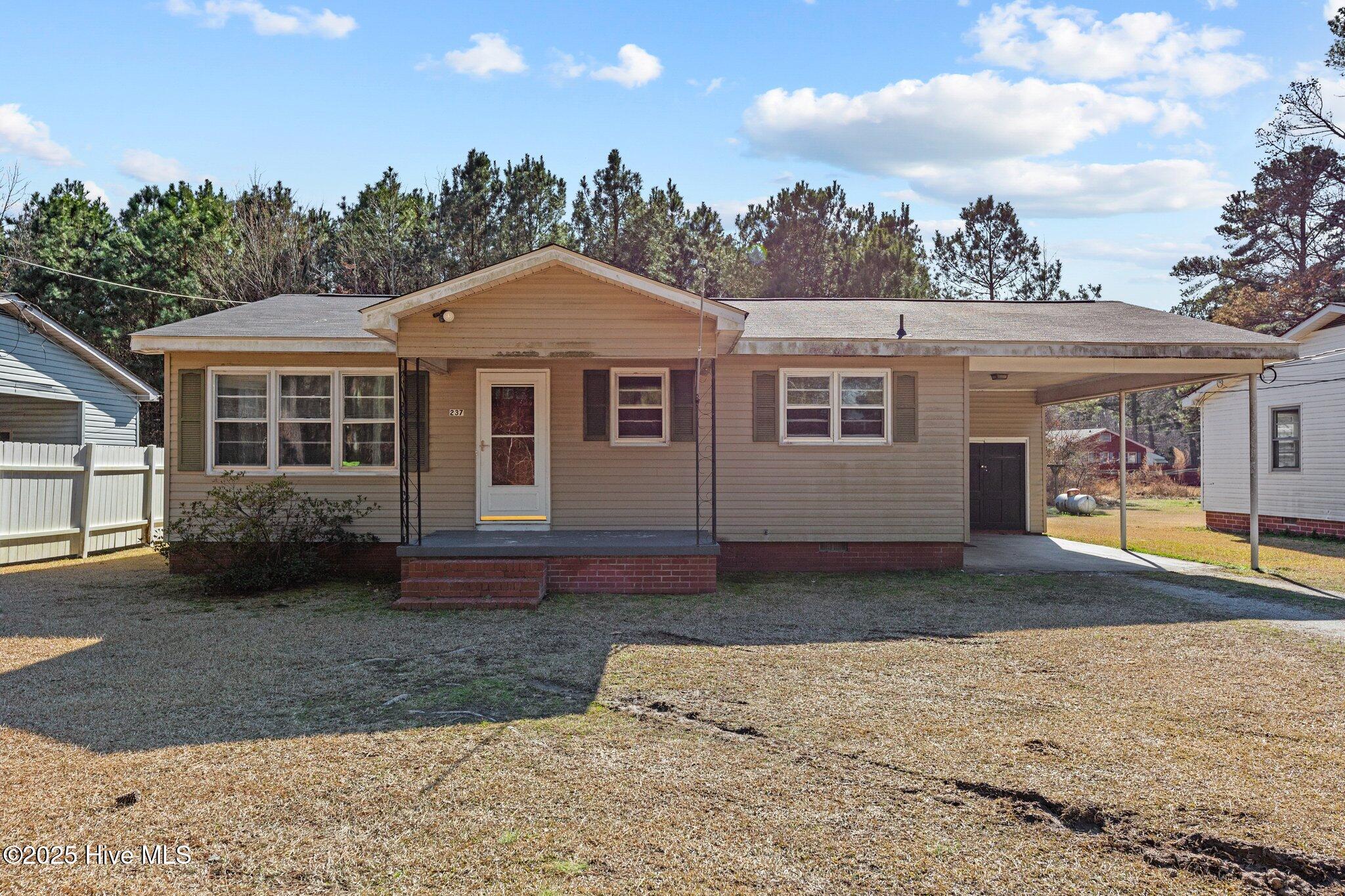 237 Myers Park Property Photo
