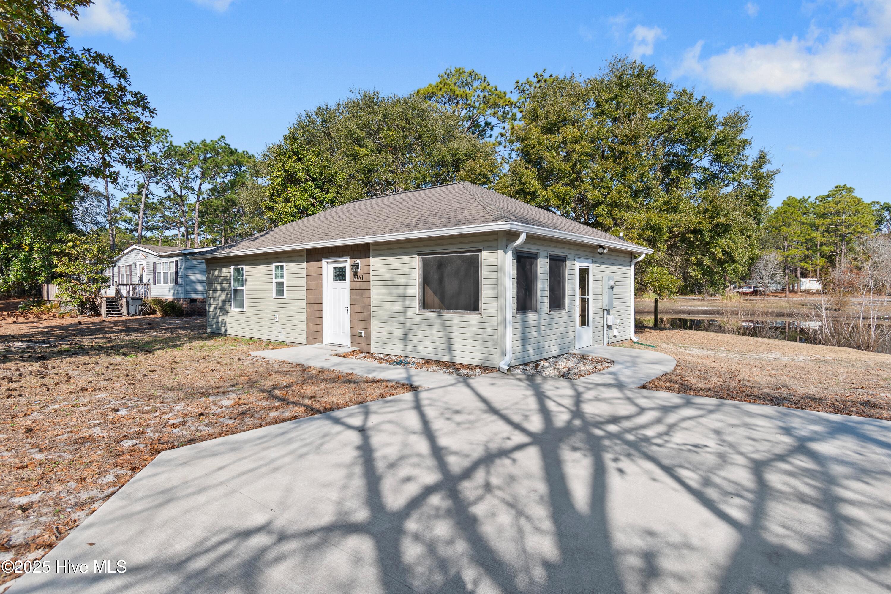 1061 Bayside Lane Property Photo 2